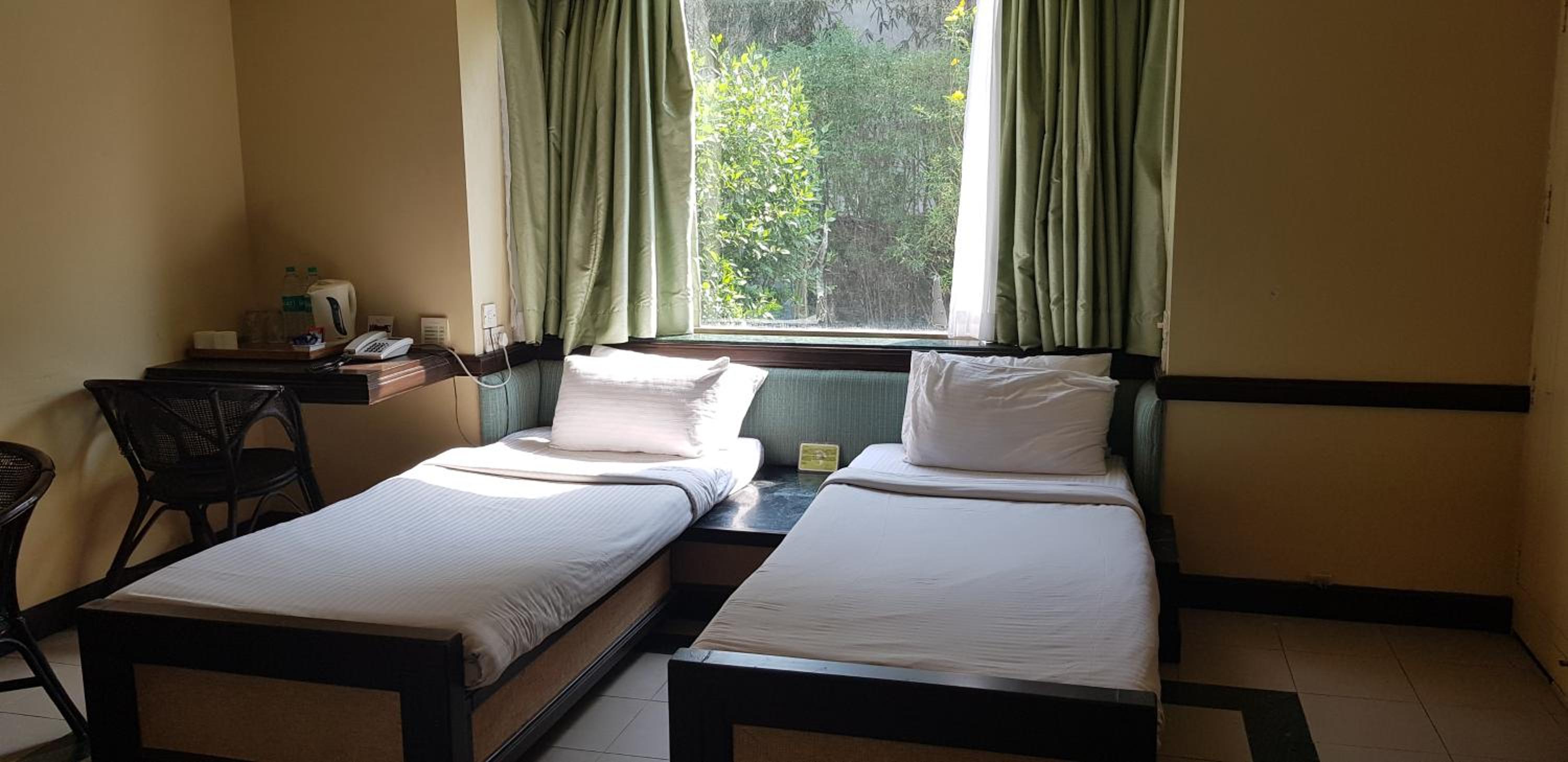 Deluxe Double or Twin Room with Garden View - Photo 7