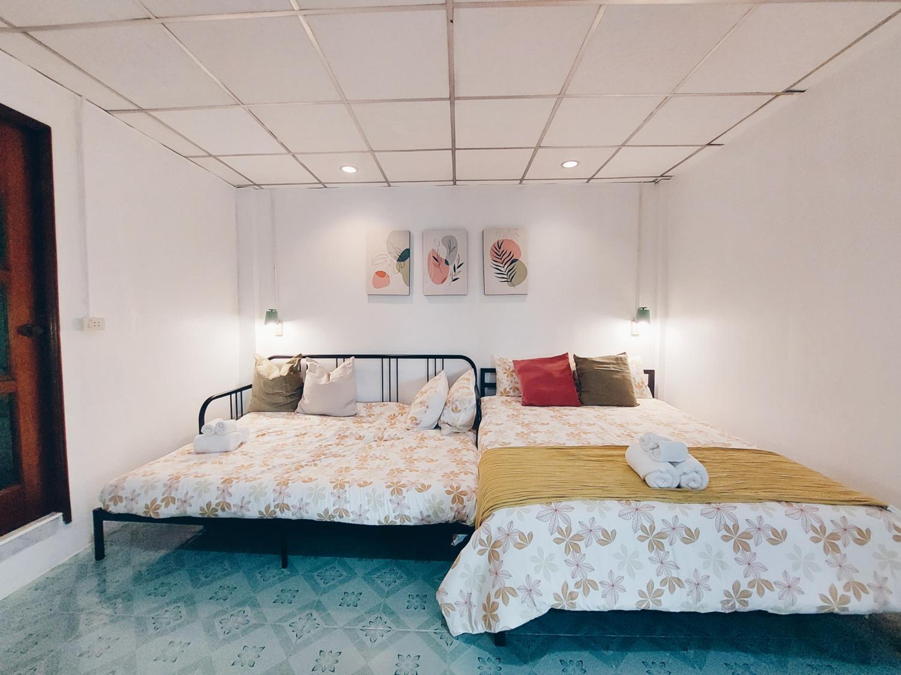 Family Suite - Photo 16