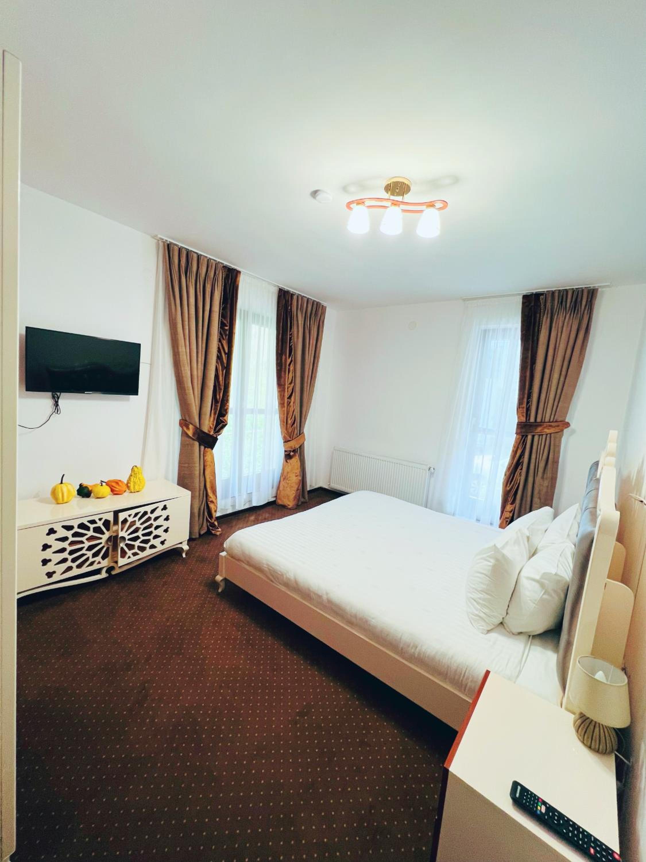 Apartment - Photo 2