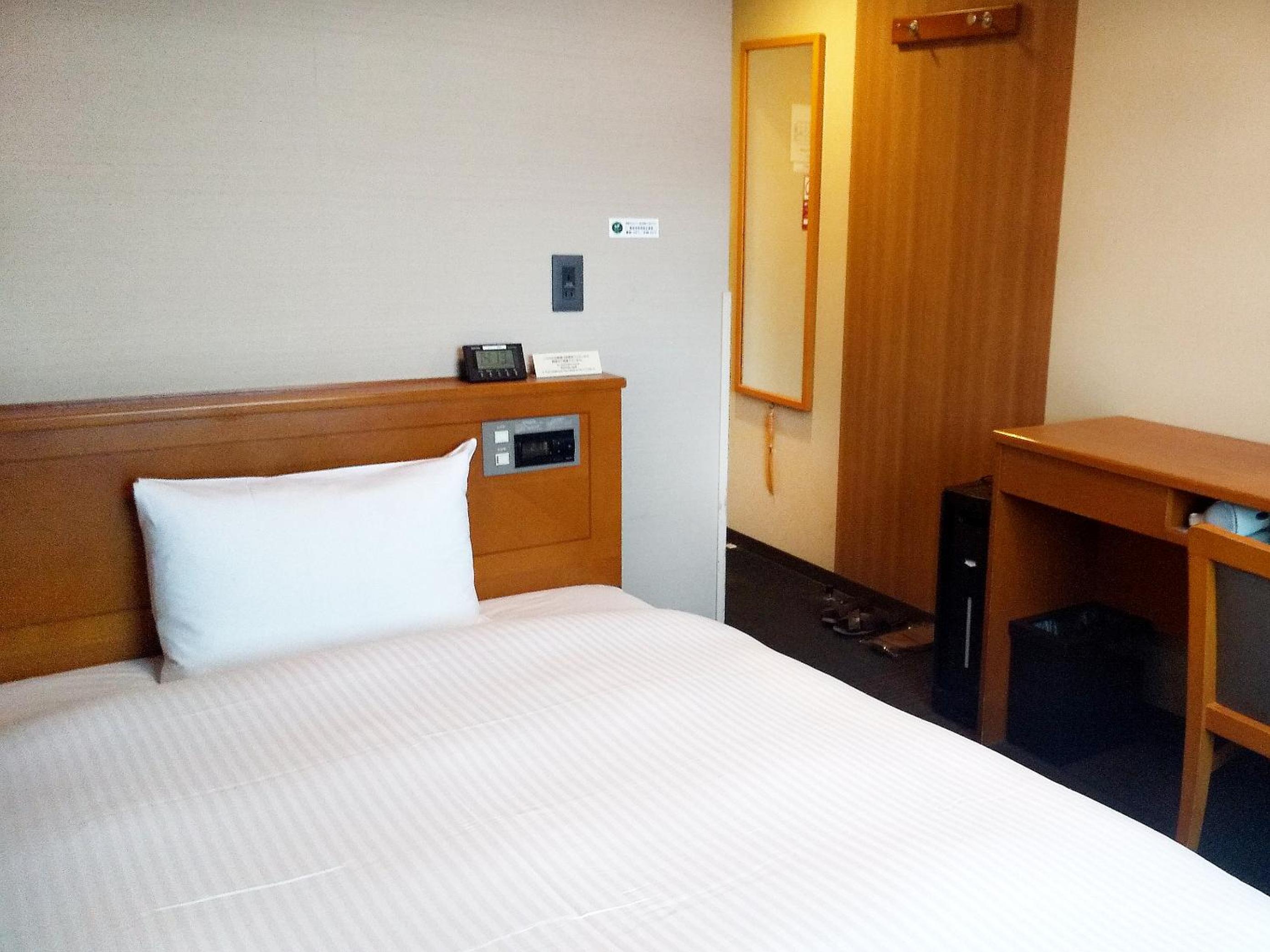 Single Room - Smoking - No Daily Cleaning