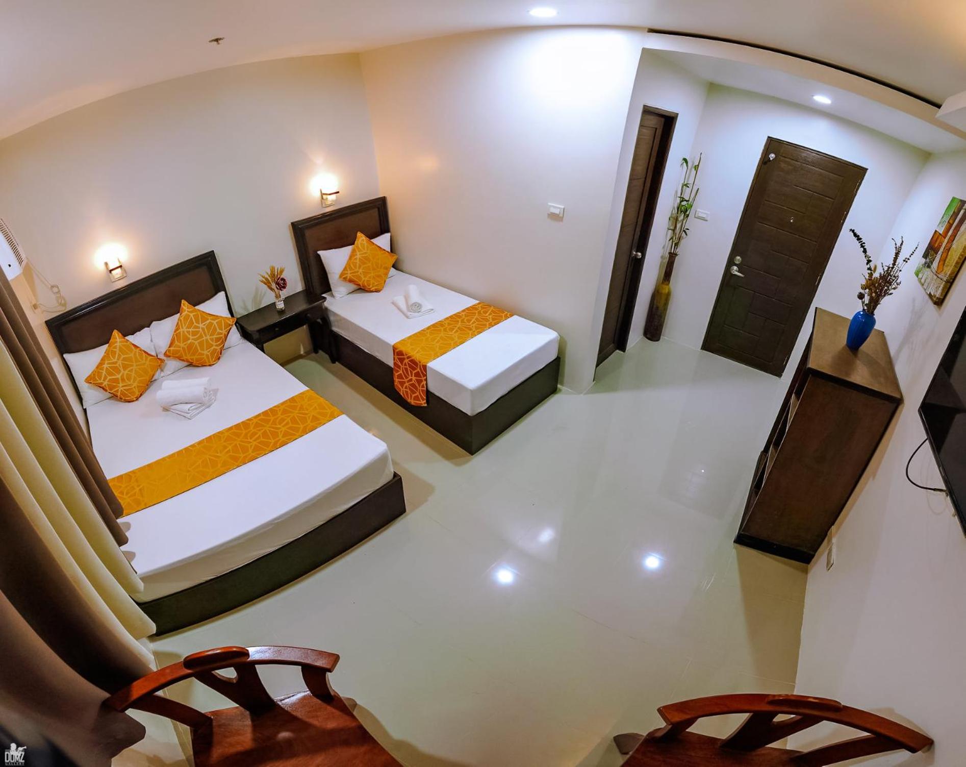 Deluxe Triple Room - Photo 2