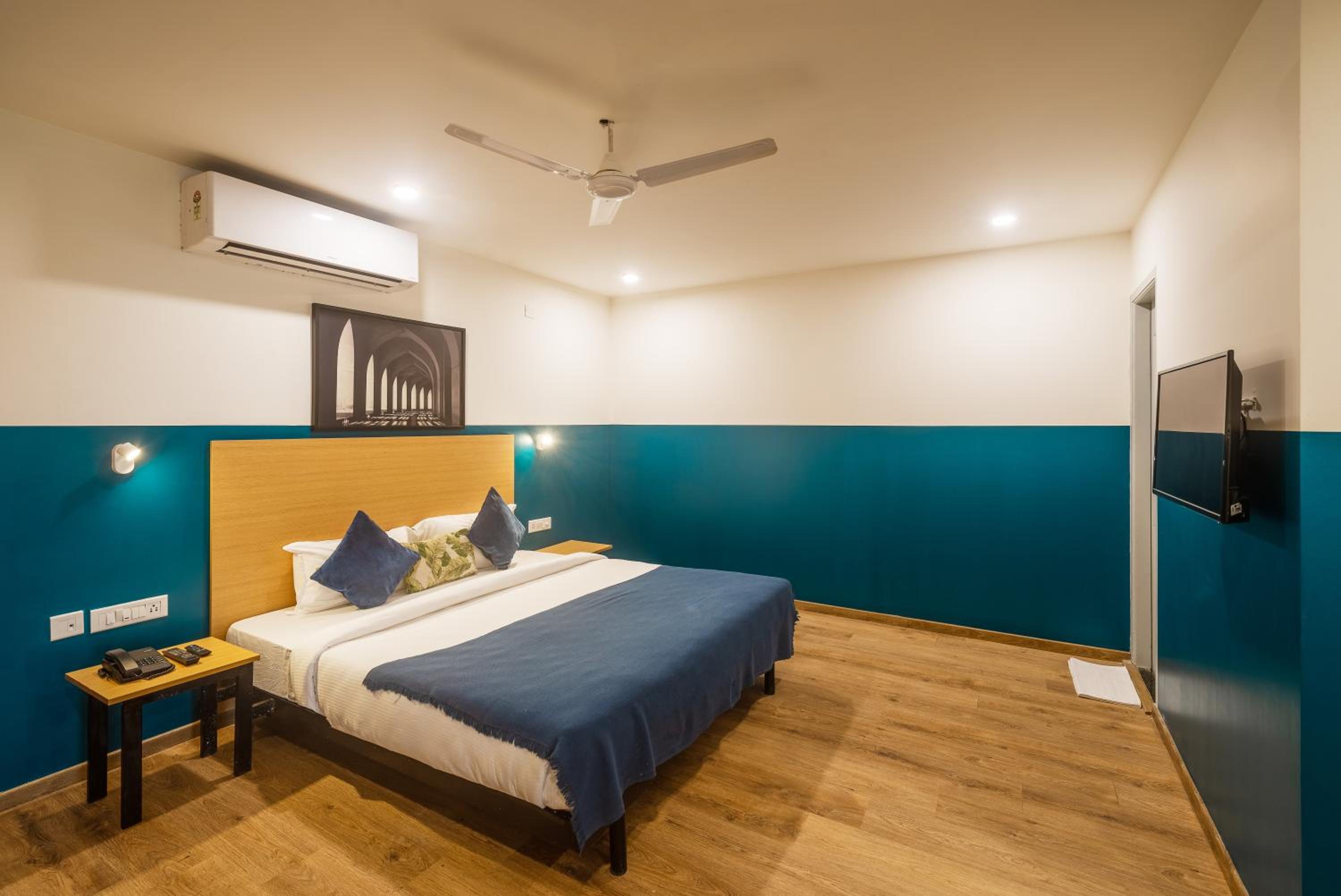Deluxe Double Room - Photo 1