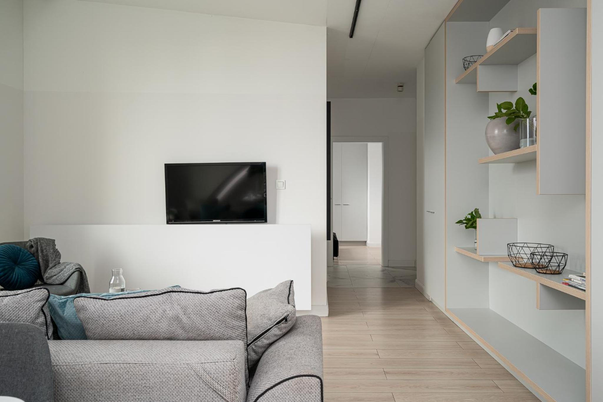 One-Bedroom Apartment - Photo 12