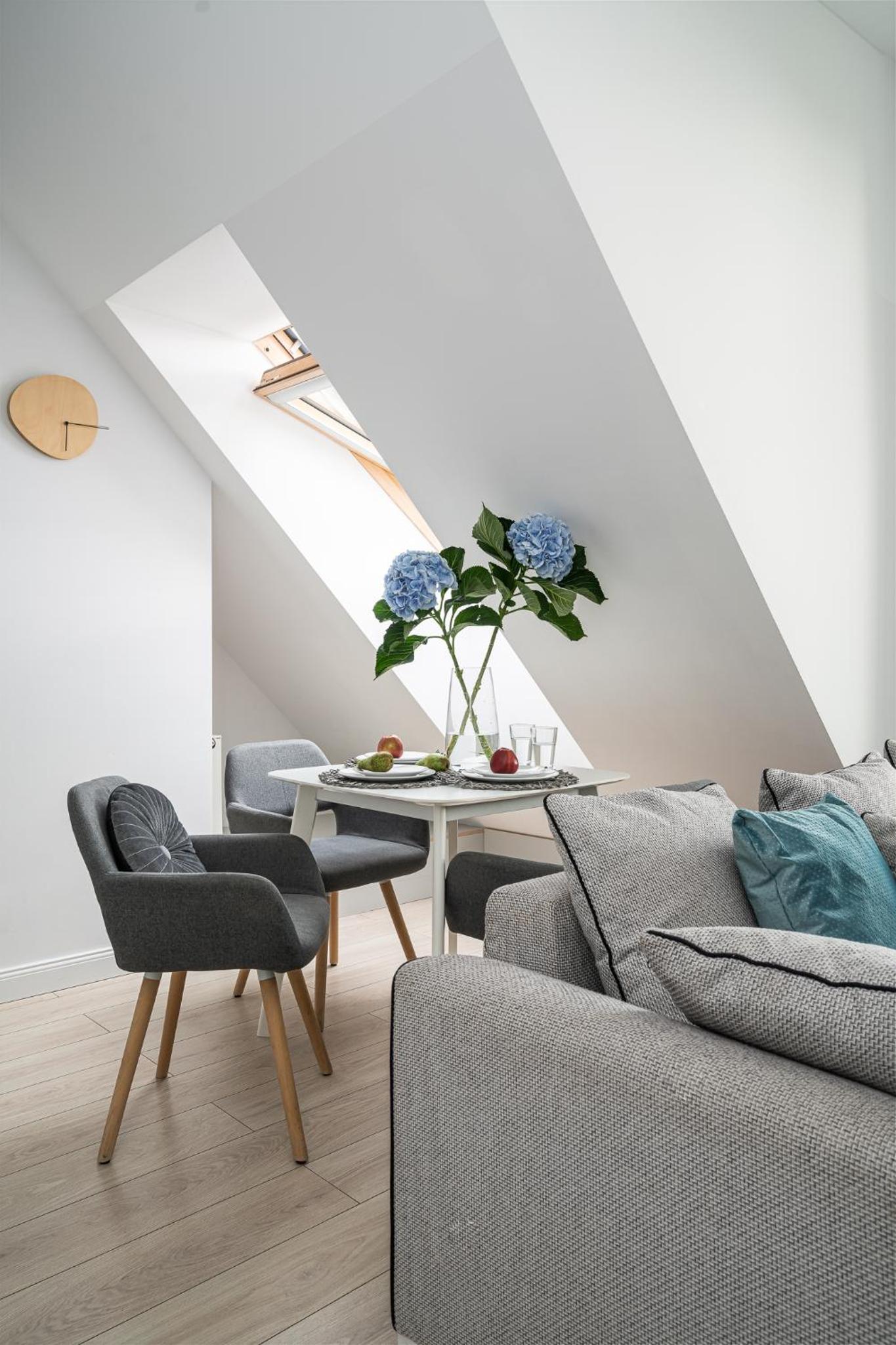 One-Bedroom Apartment - Photo 14
