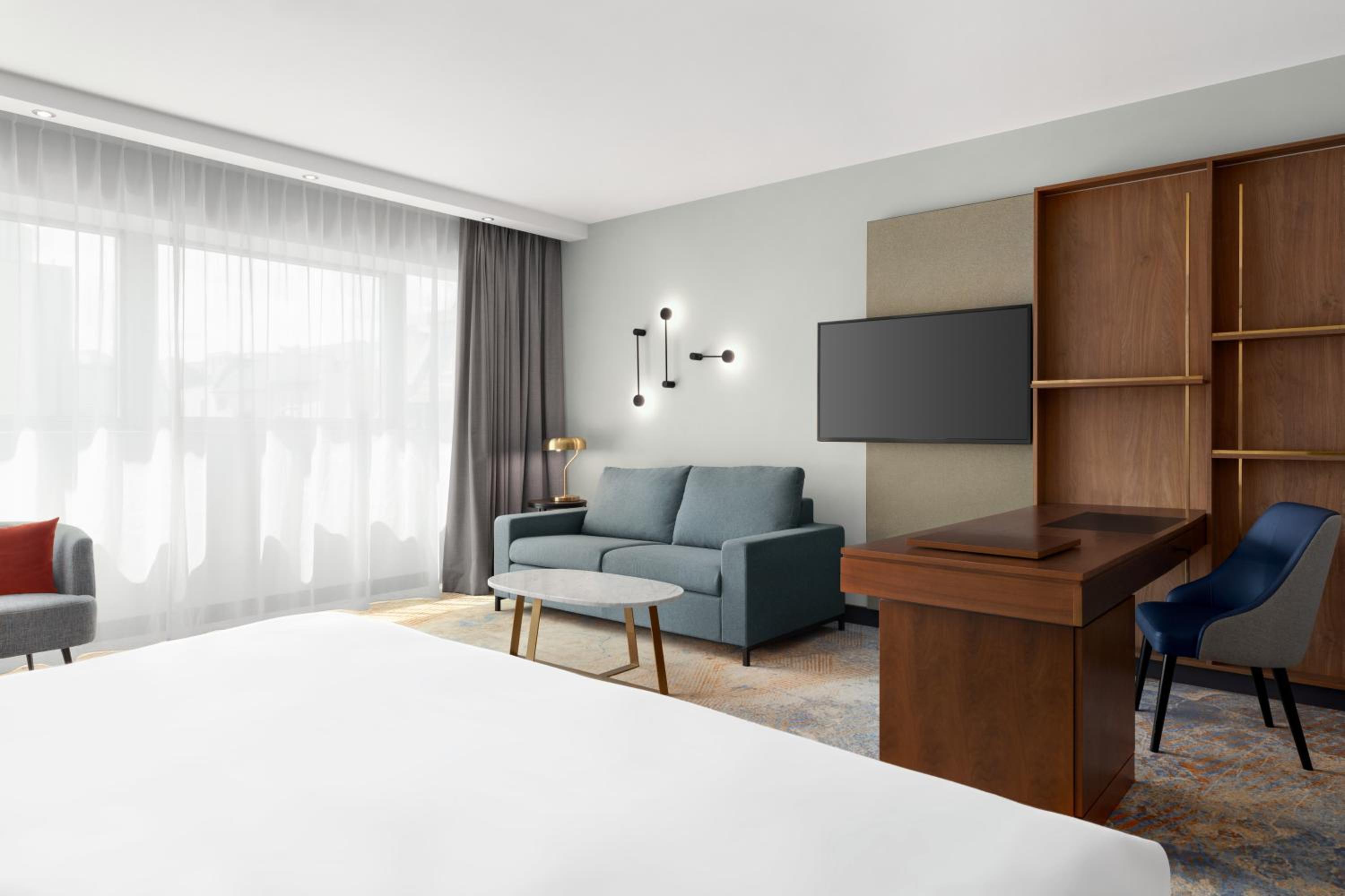 Junior King Suite - Photo 3