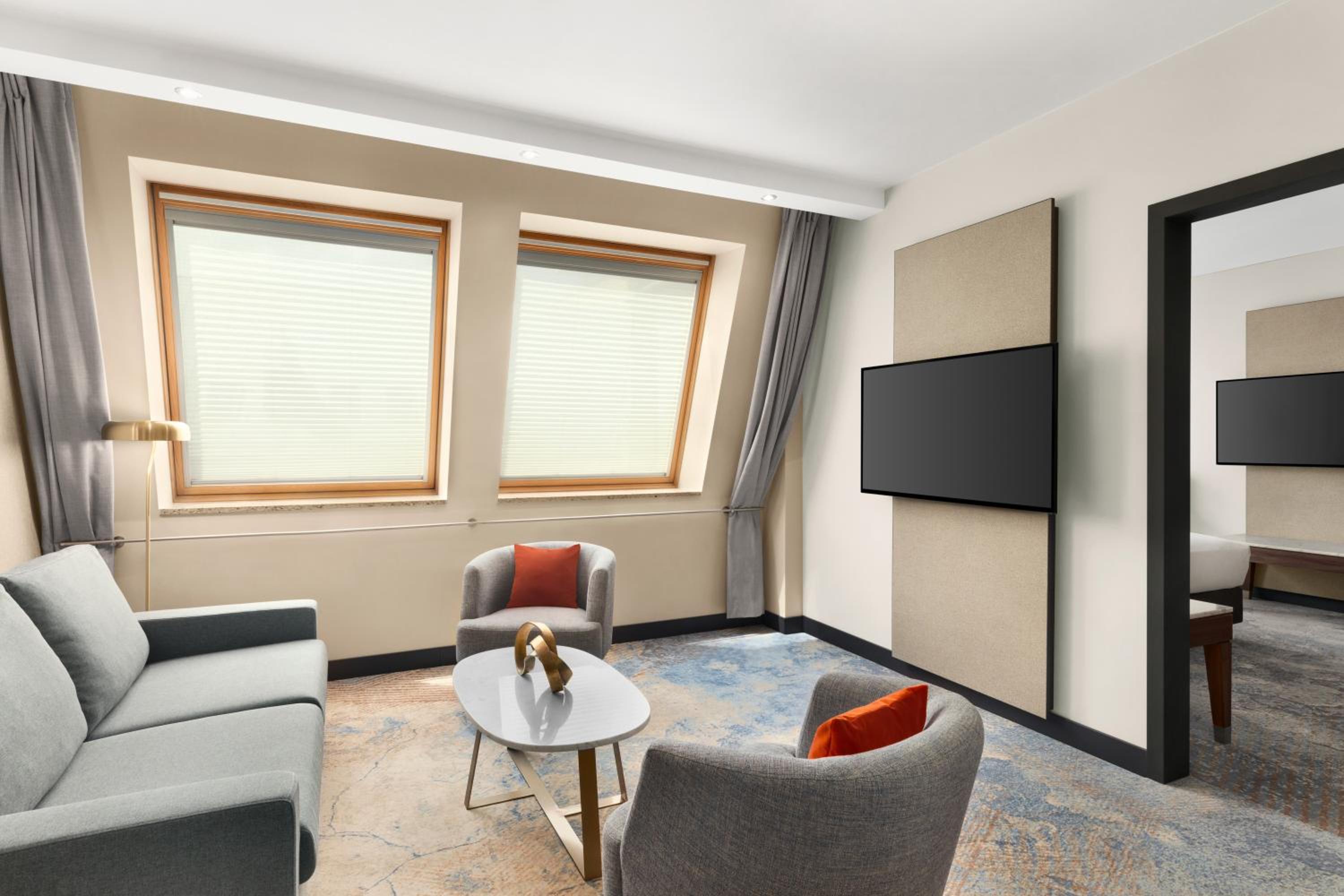 Premium King Room - Photo 2