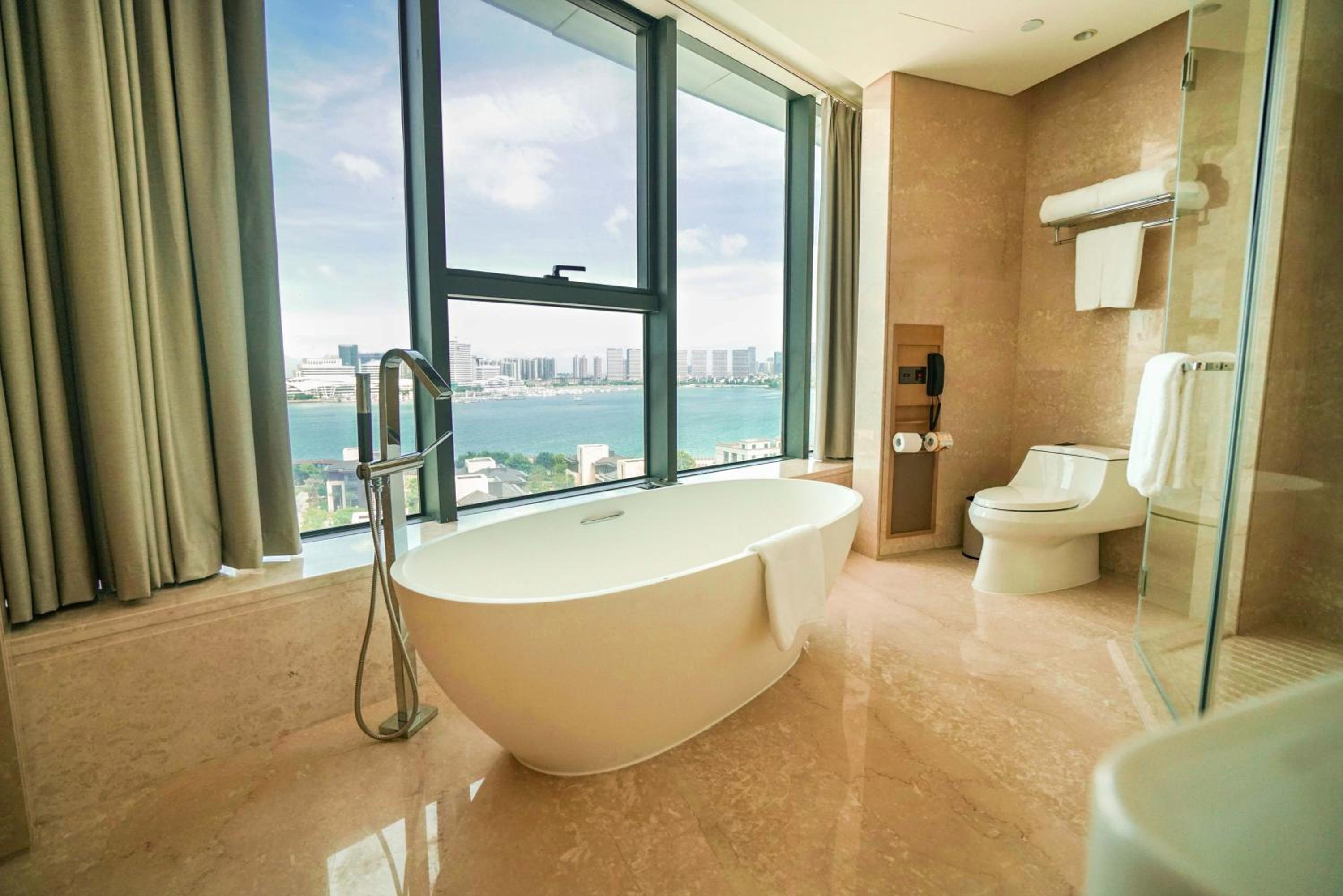 Executive Sea View Suite - Photo 3