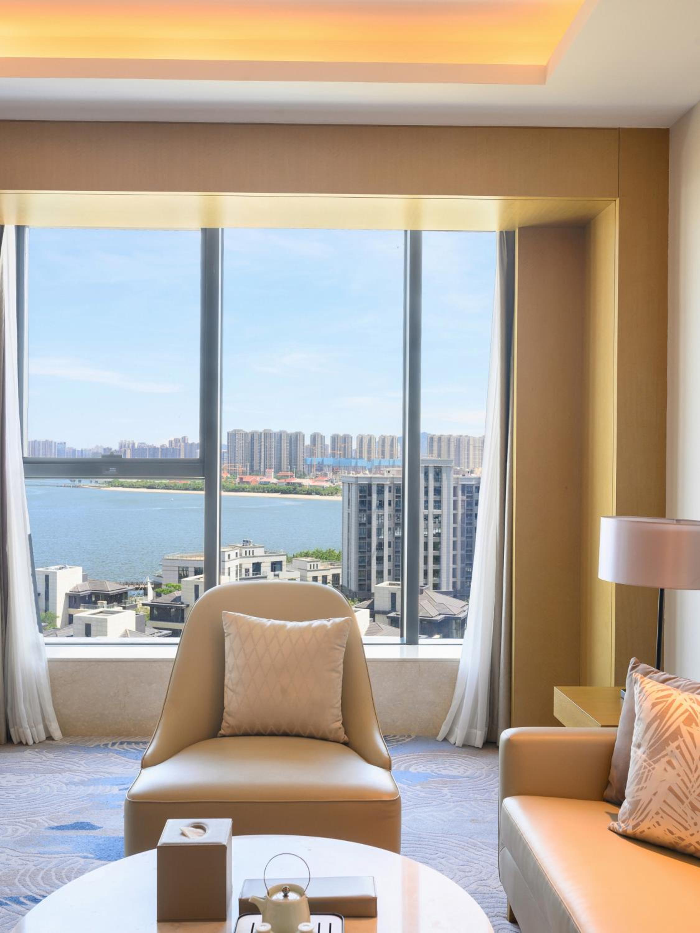 Executive Sea View Suite - Photo 4