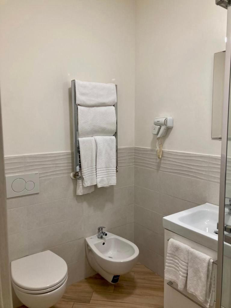 Large Double Room photo 3