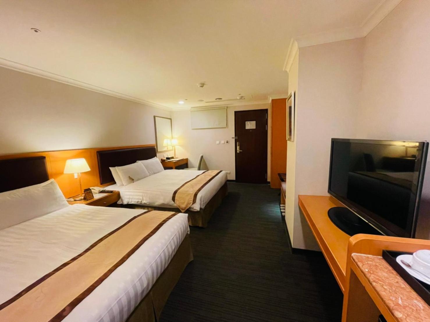 Quadruple Room without Window