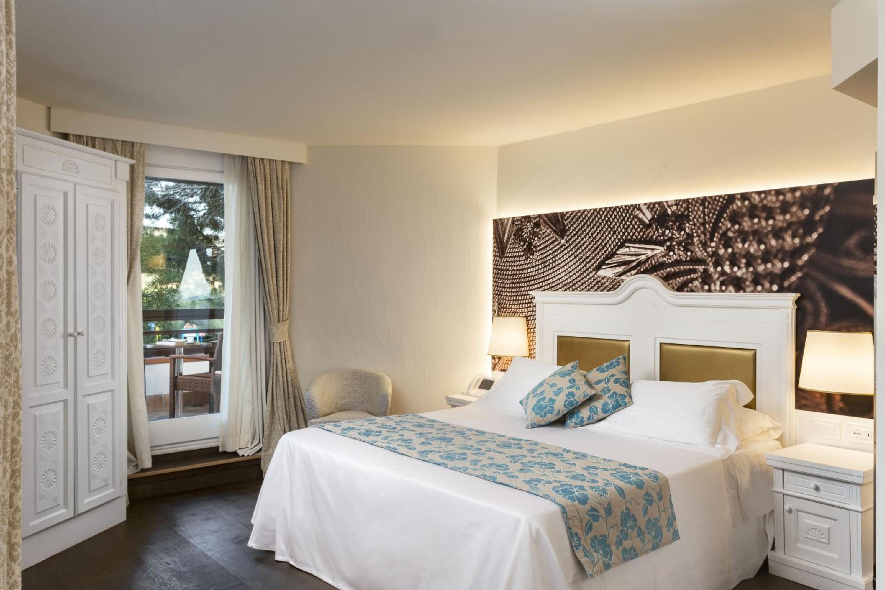 Premium Suite - Photo 1