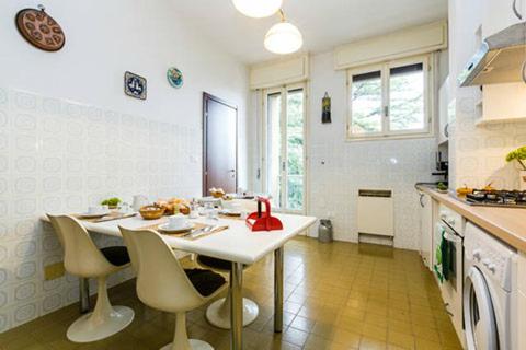 Double Room with Private Bathroom - Photo 3
