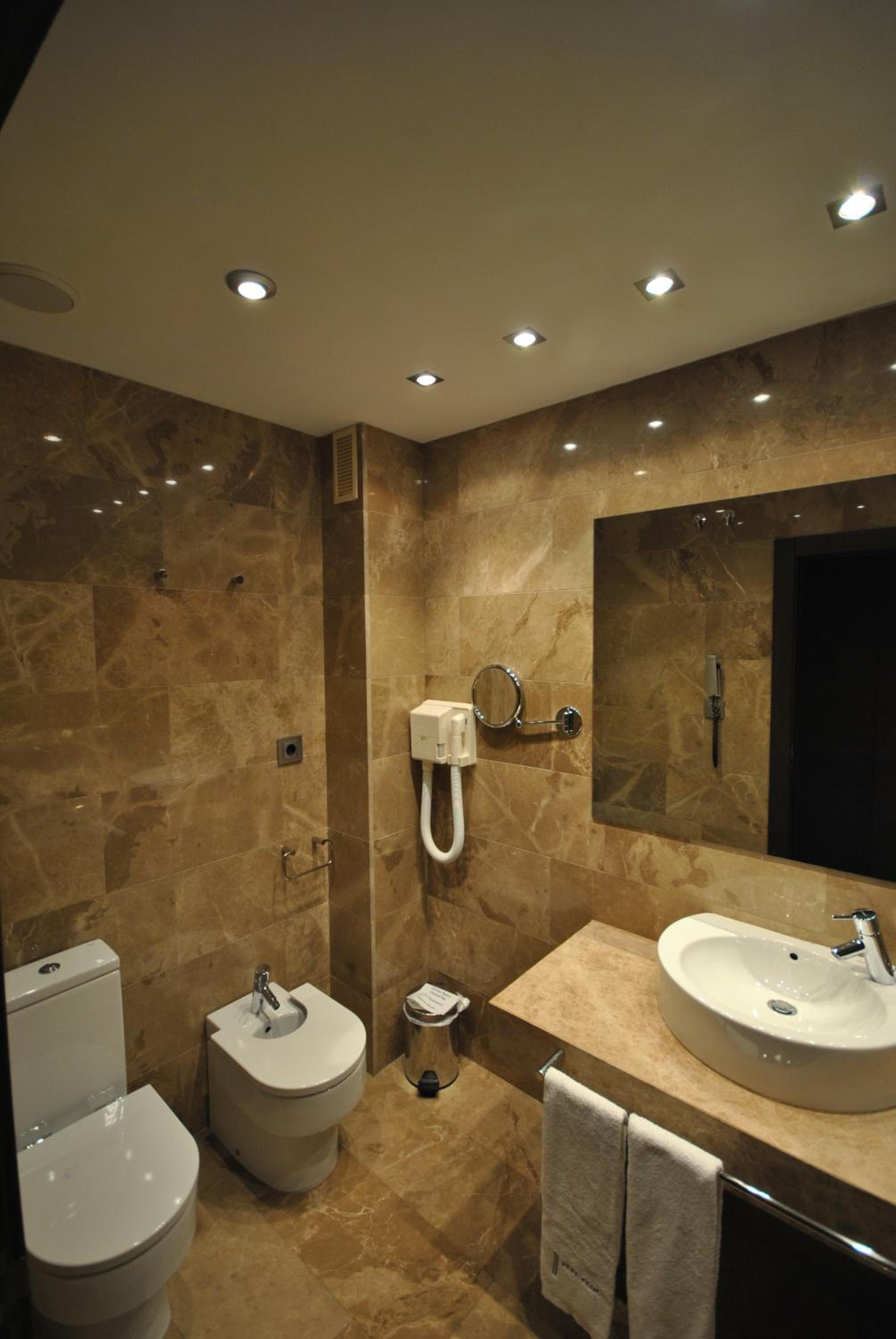 Twin Room - Photo 4