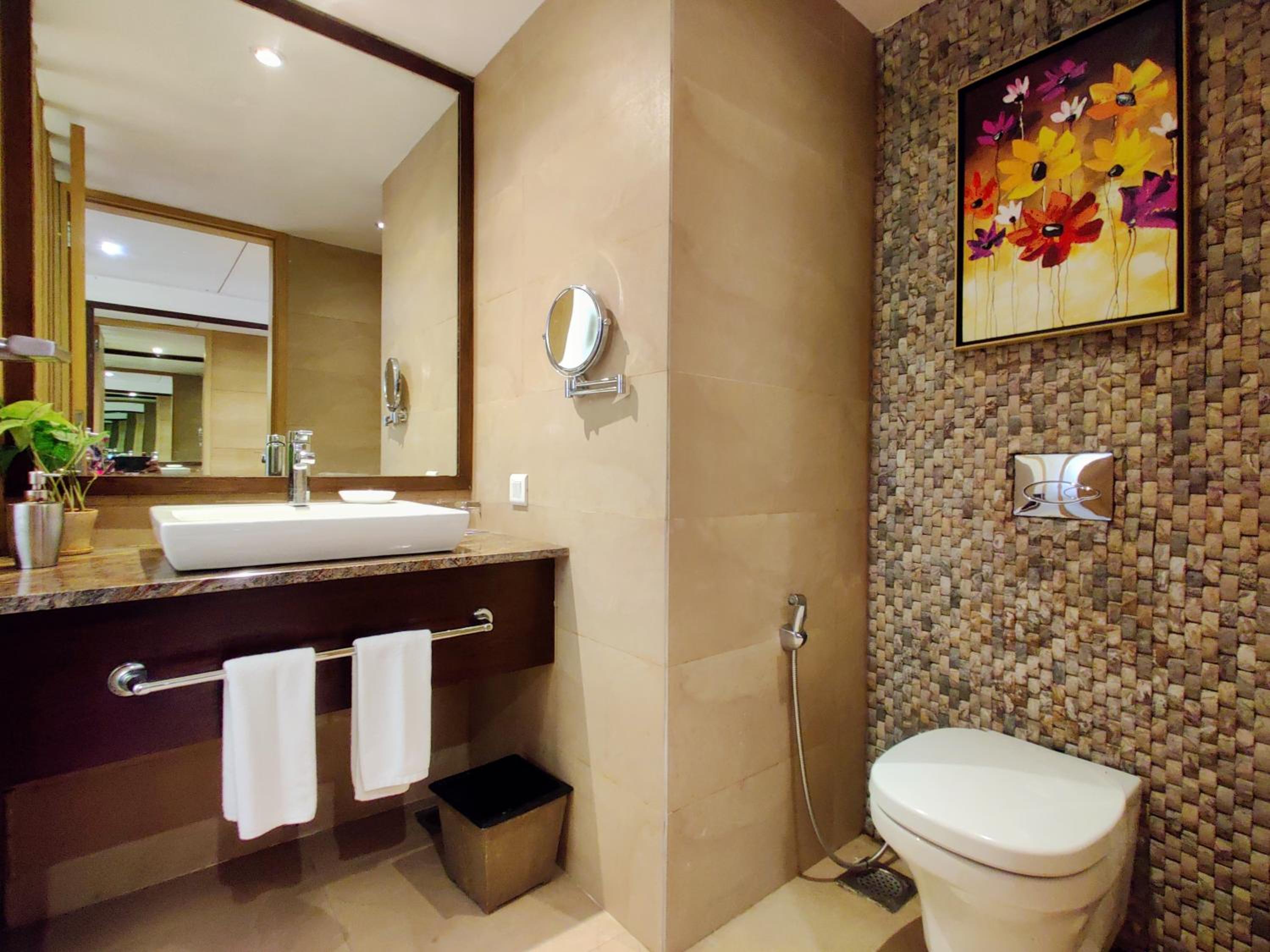 Classic Suite with 20% off on Session on Spa , Food & Beverages and complimentary Access to Water Park Rides - Photo 8