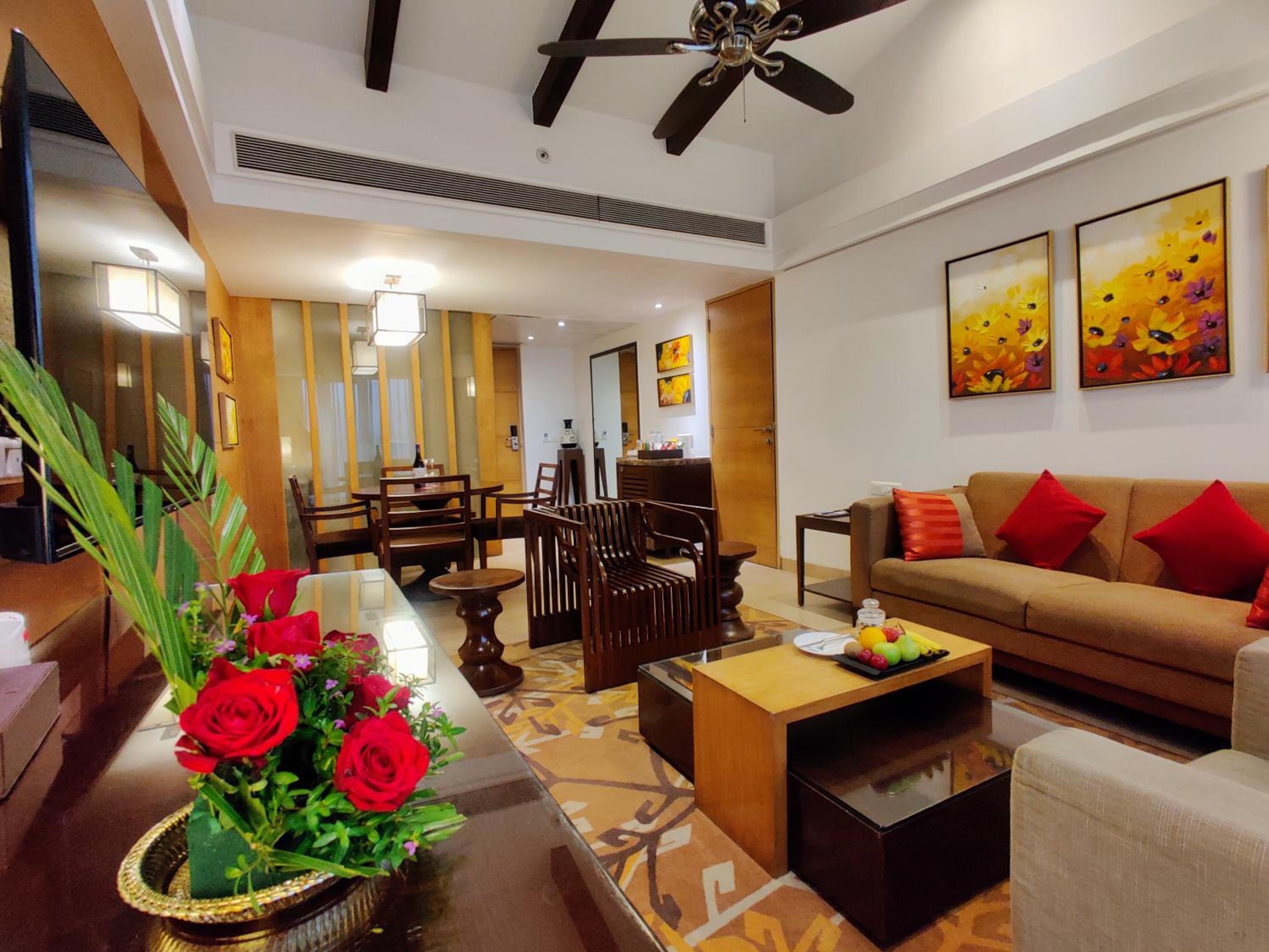 Classic Suite with 20% off on Session on Spa , Food & Beverages and complimentary Access to Water Park Rides - Photo 13