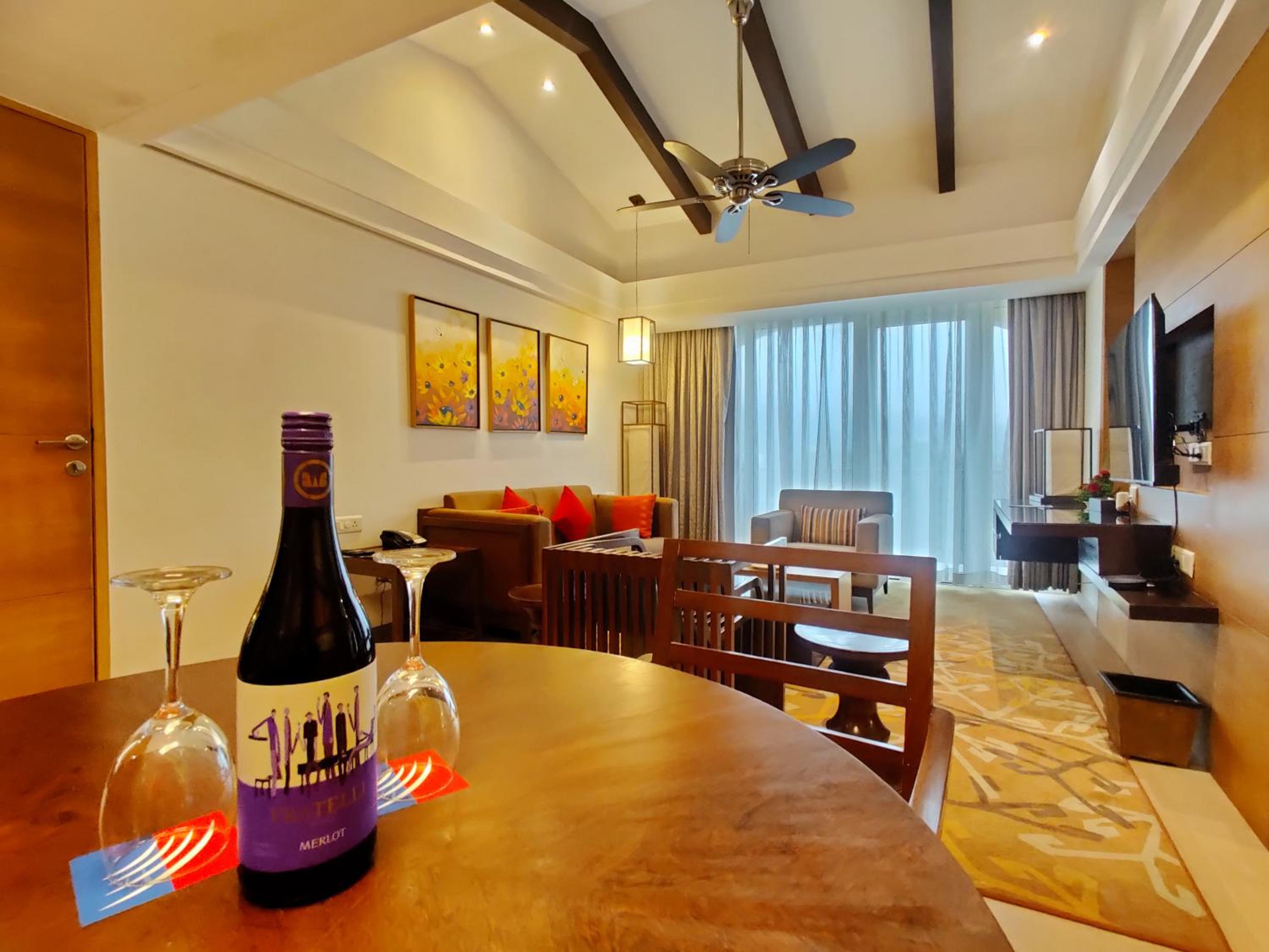 Classic Suite with 20% off on Session on Spa , Food & Beverages and complimentary Access to Water Park Rides - Photo 15
