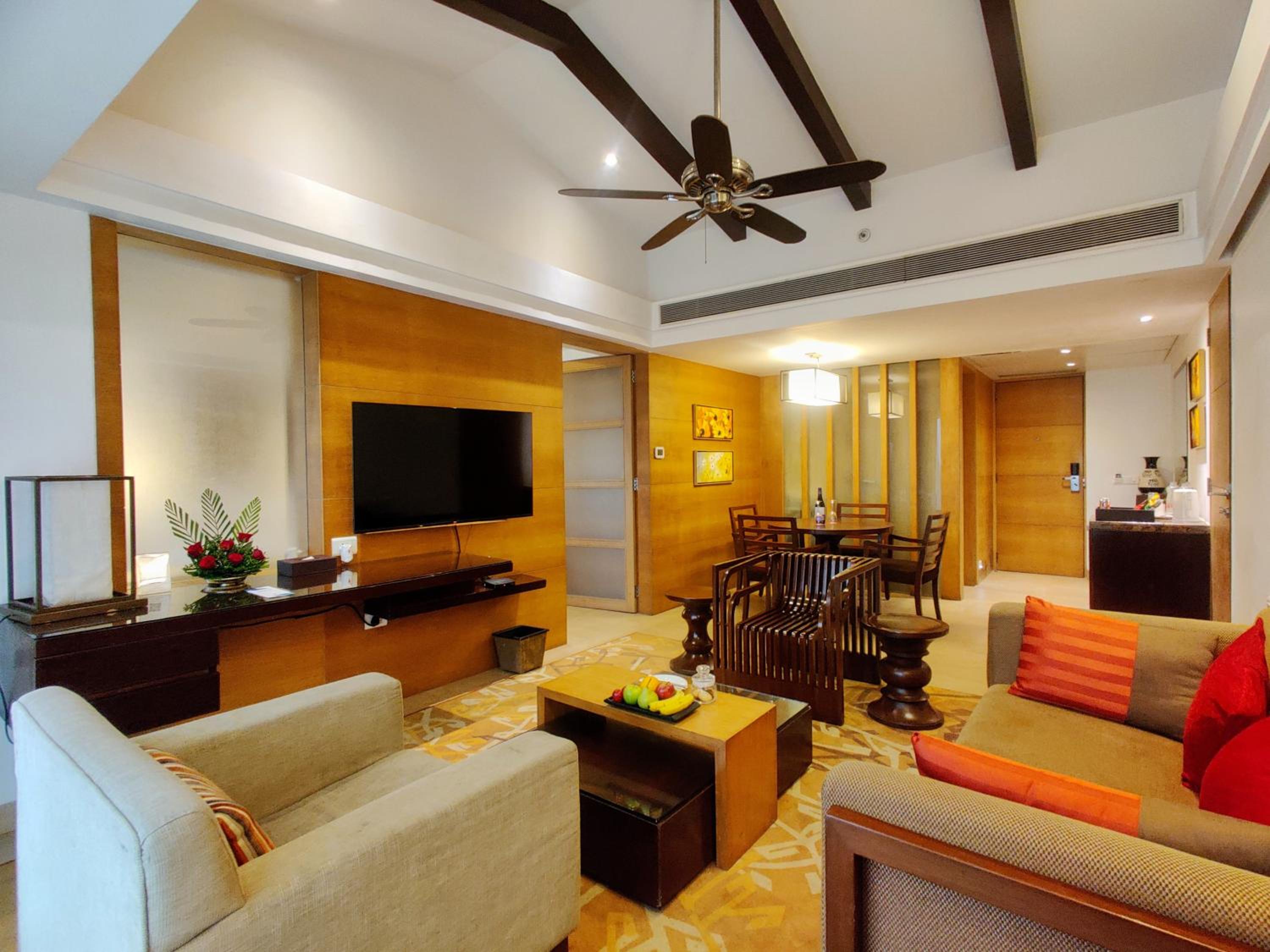 Classic Suite with 20% off on Session on Spa , Food & Beverages and complimentary Access to Water Park Rides - Photo 16