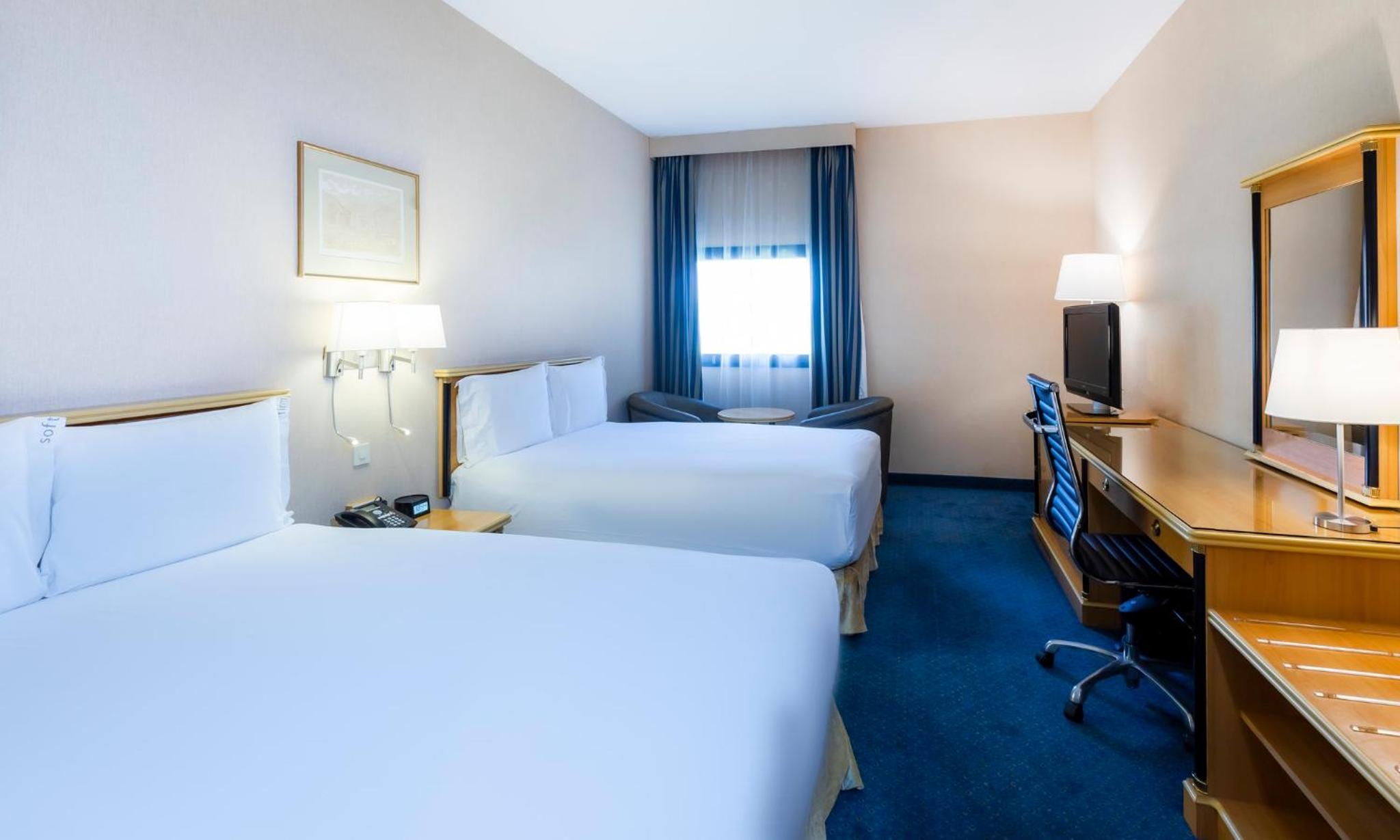 Standard Twin Room with Garden View - Photo 6
