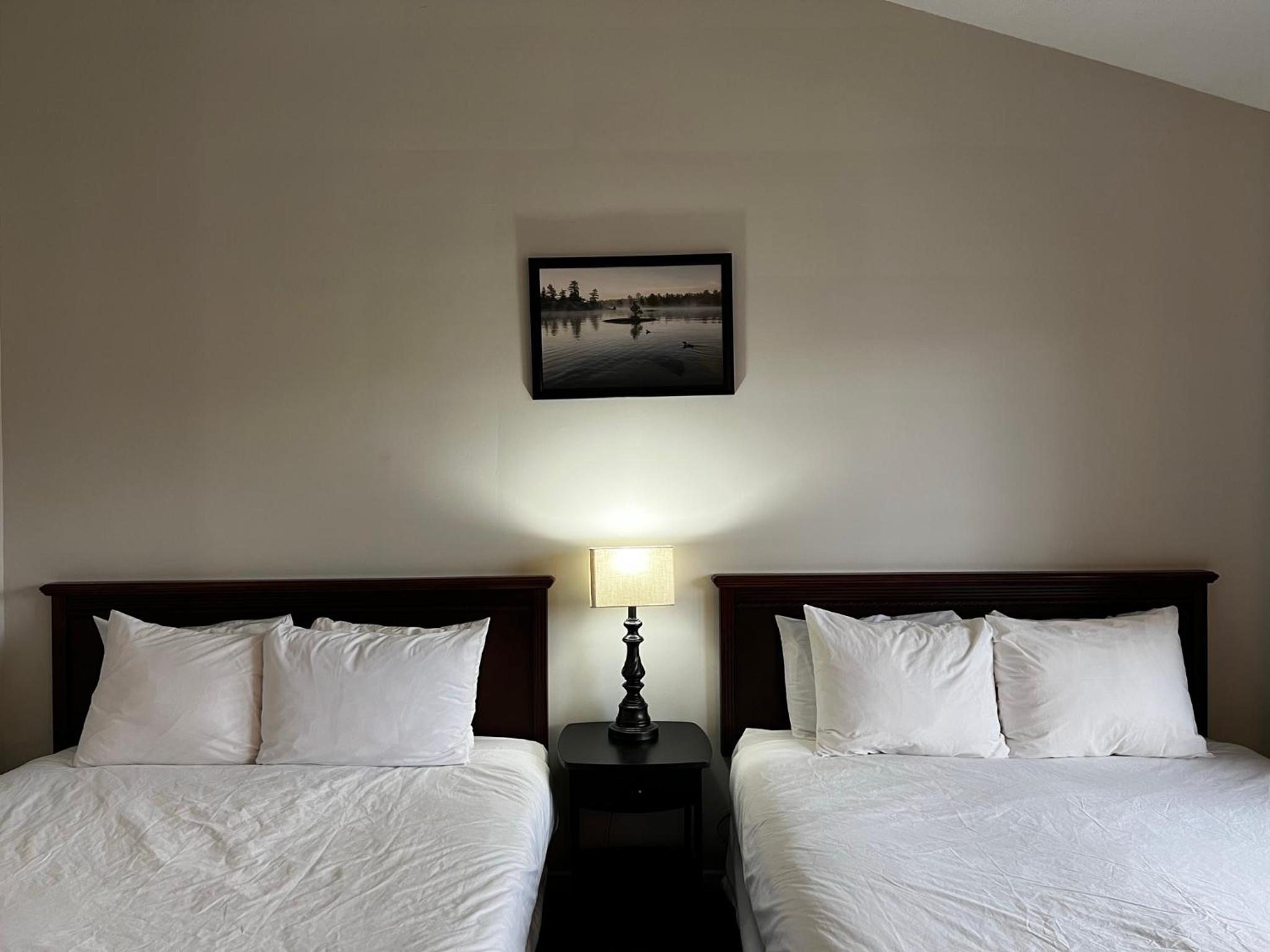 Superior Queen Room with Two Queen Beds with Lake View photo 1