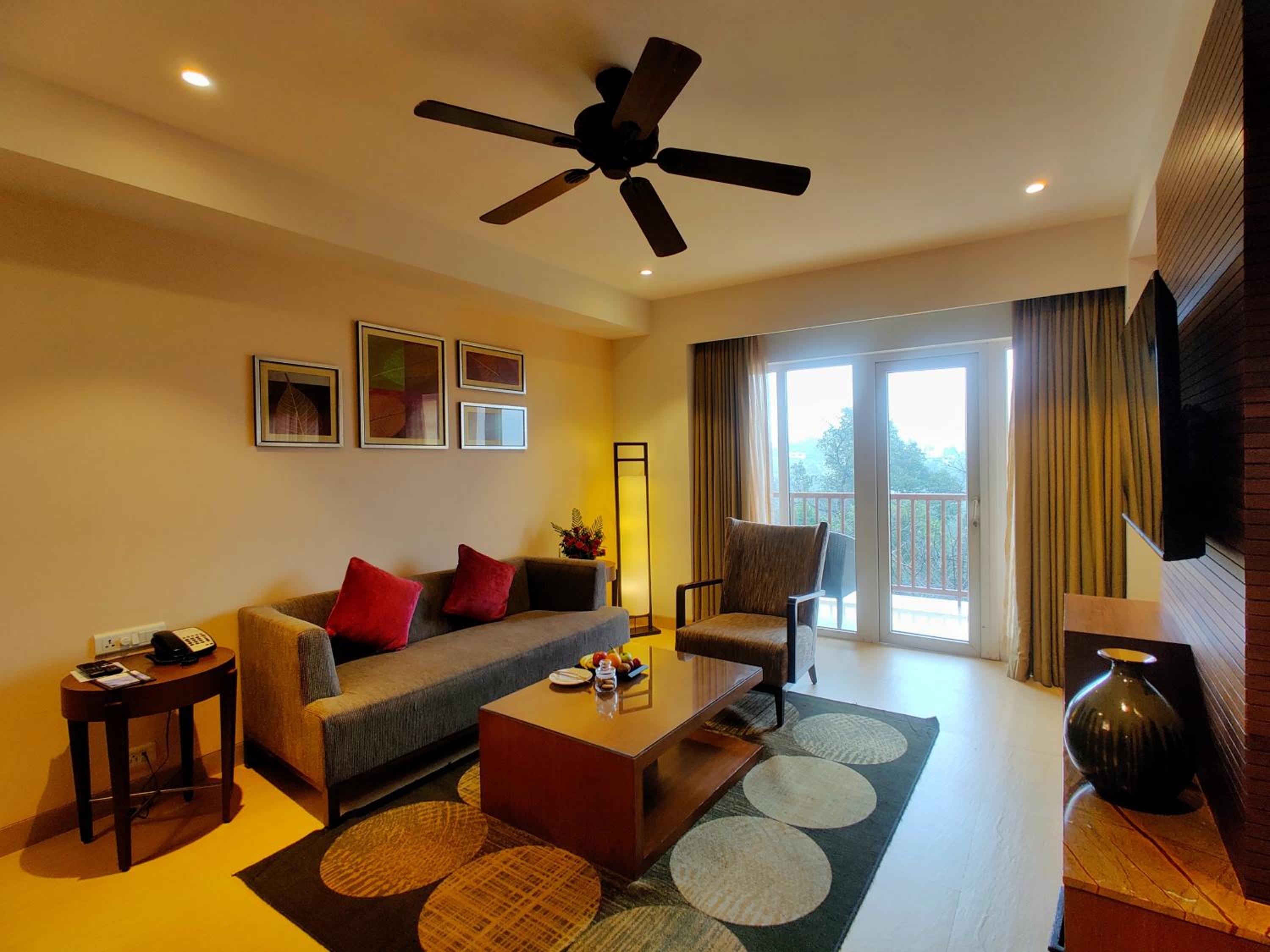 Classic Suite with 20% off on Session on Spa , Food & Beverages and complimentary Access to Water Park Rides - Photo 2