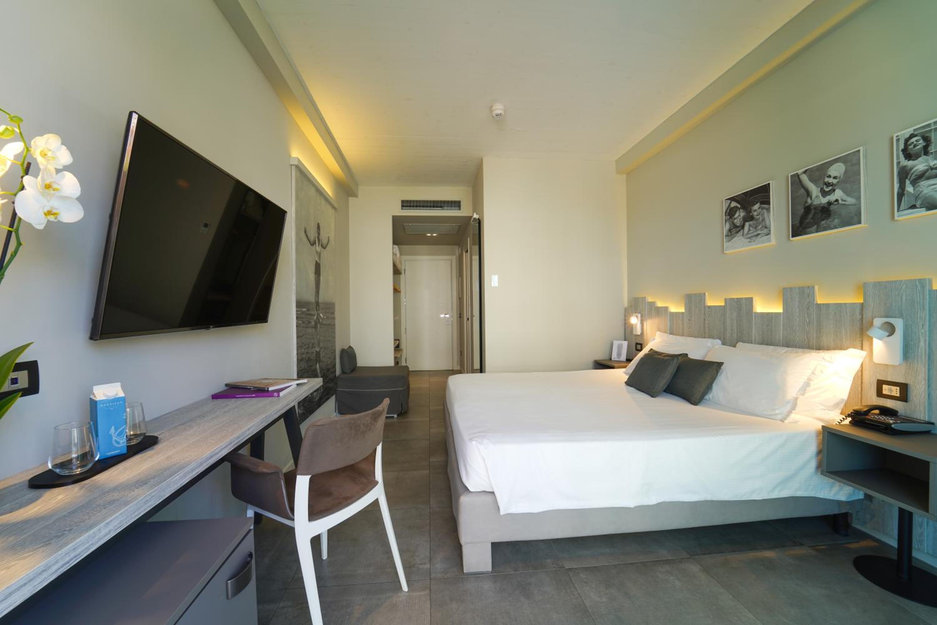 Double or Twin Room with Side Sea View