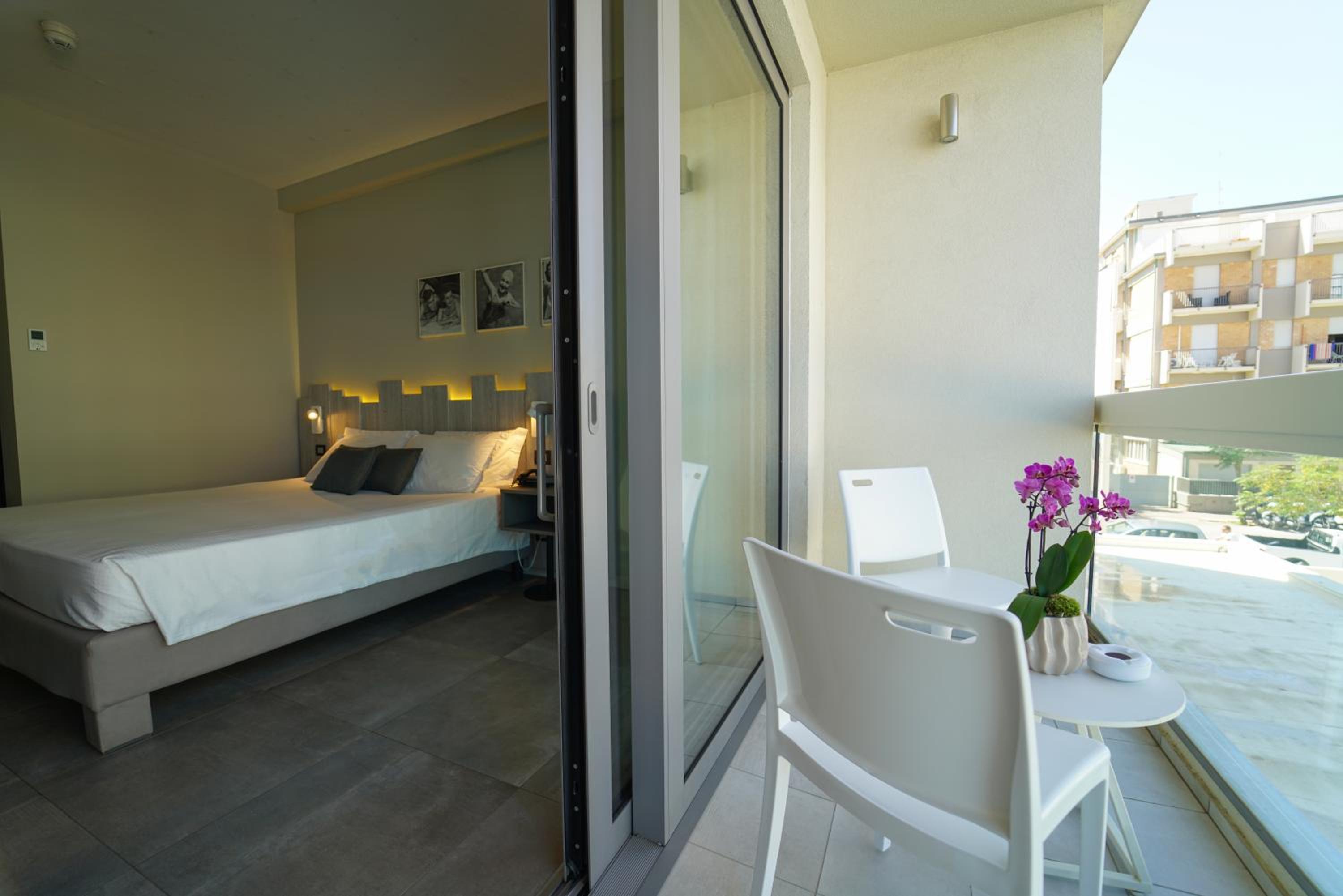 Double or Twin Room with City View