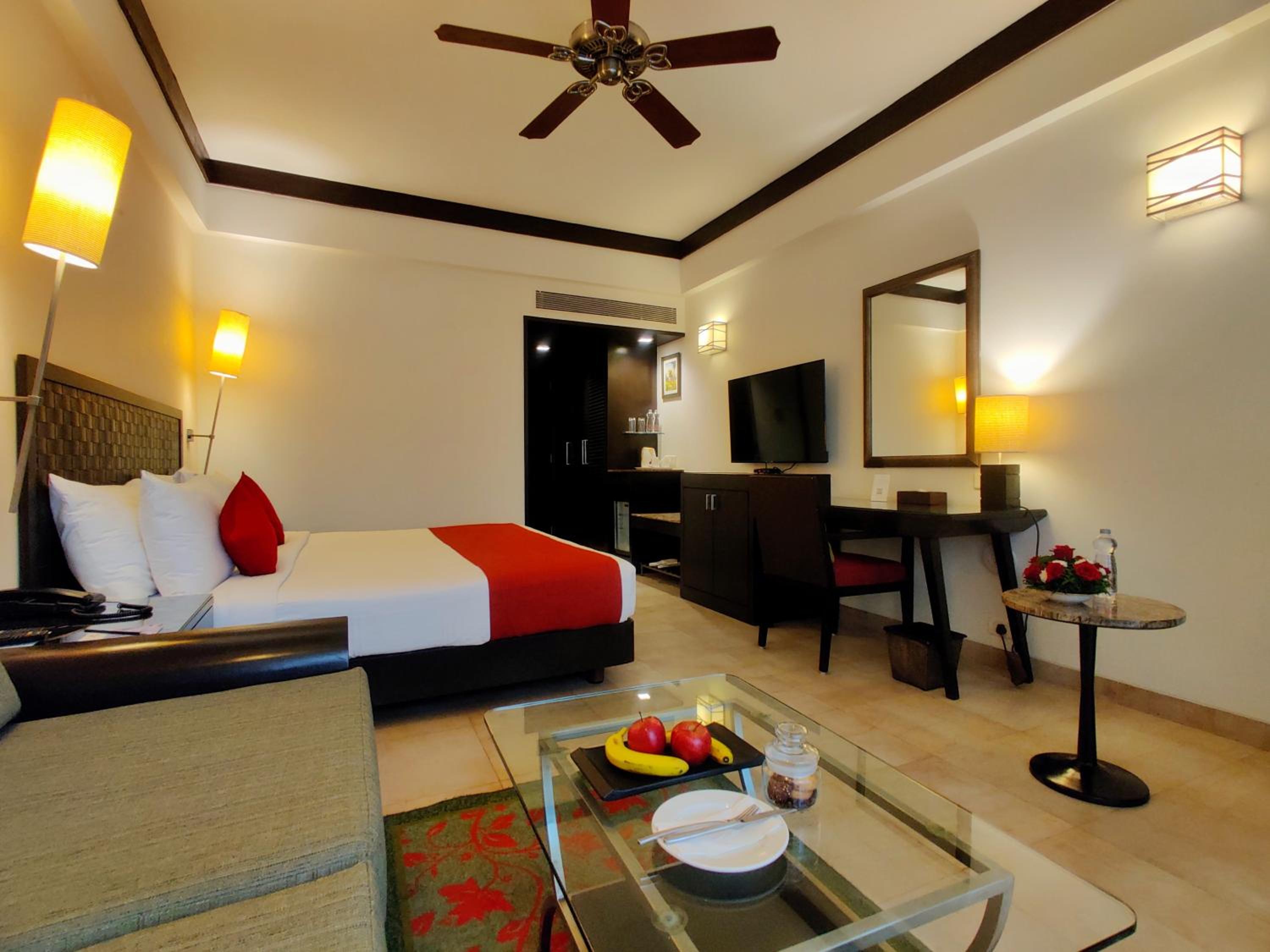 Classic Deluxe King with 20% off on Session on Spa , Food & Beverages and complimentary Access to Water Park Rides - Photo 11