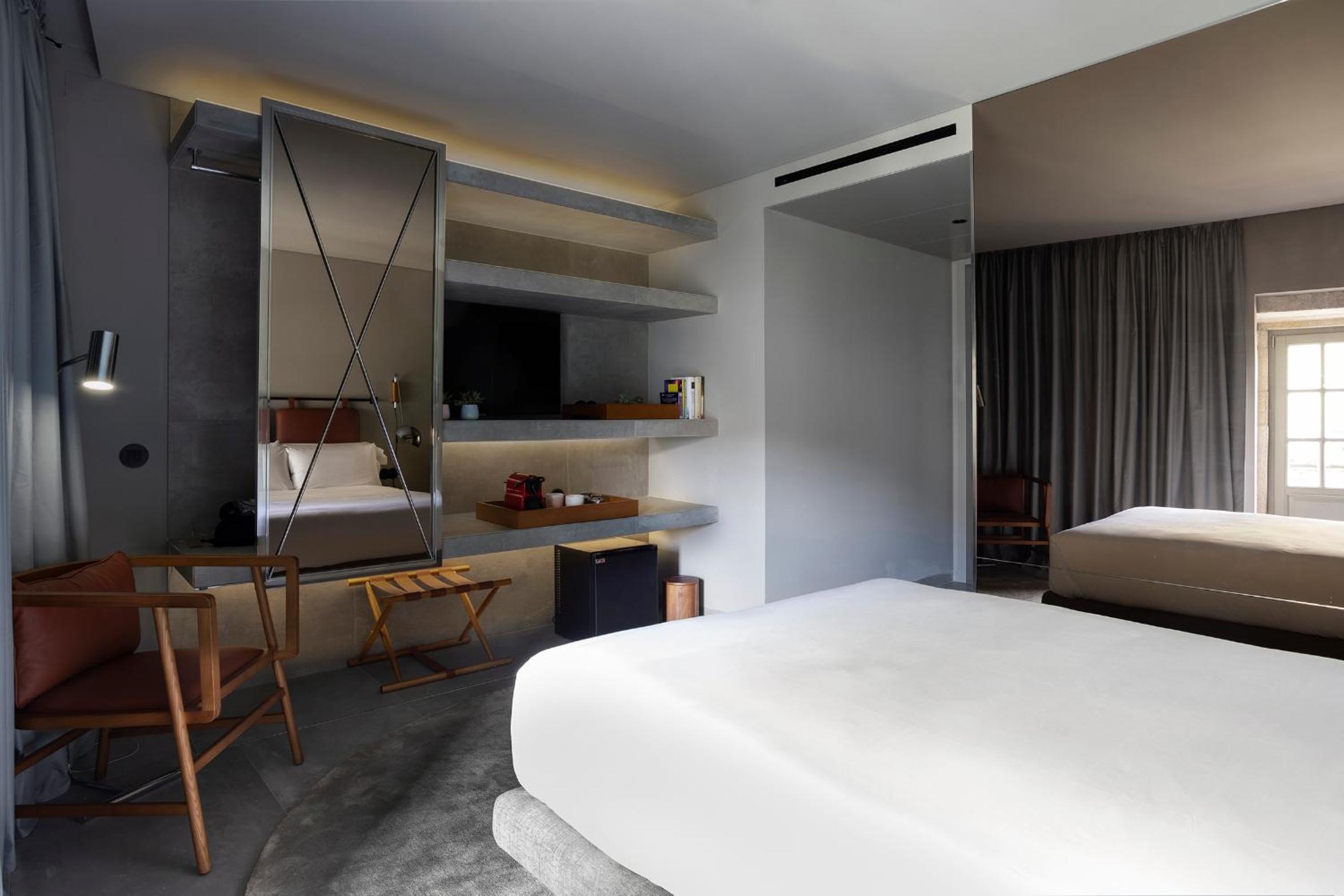 Room with City View - Photo 4