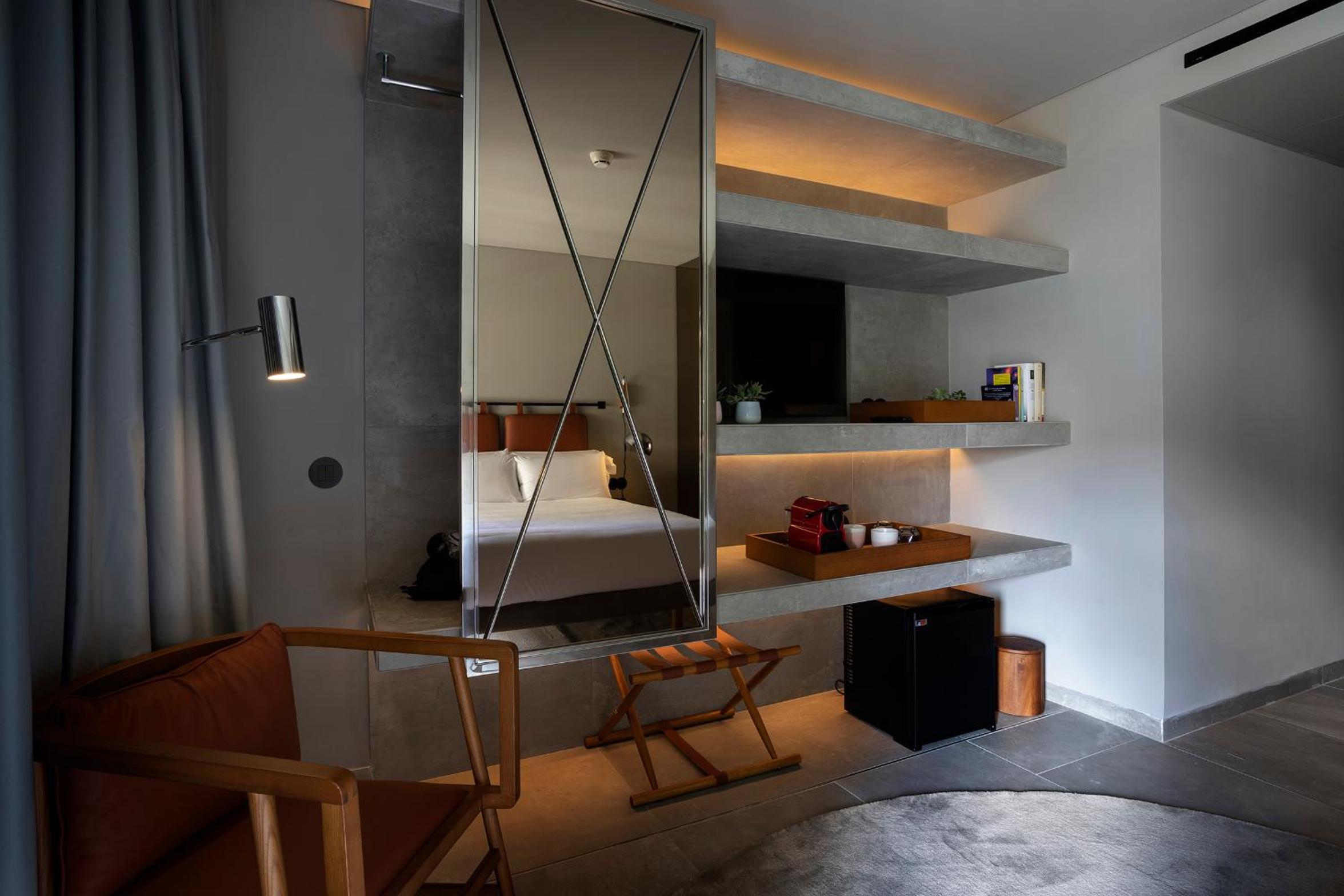 Room with City View - Photo 9