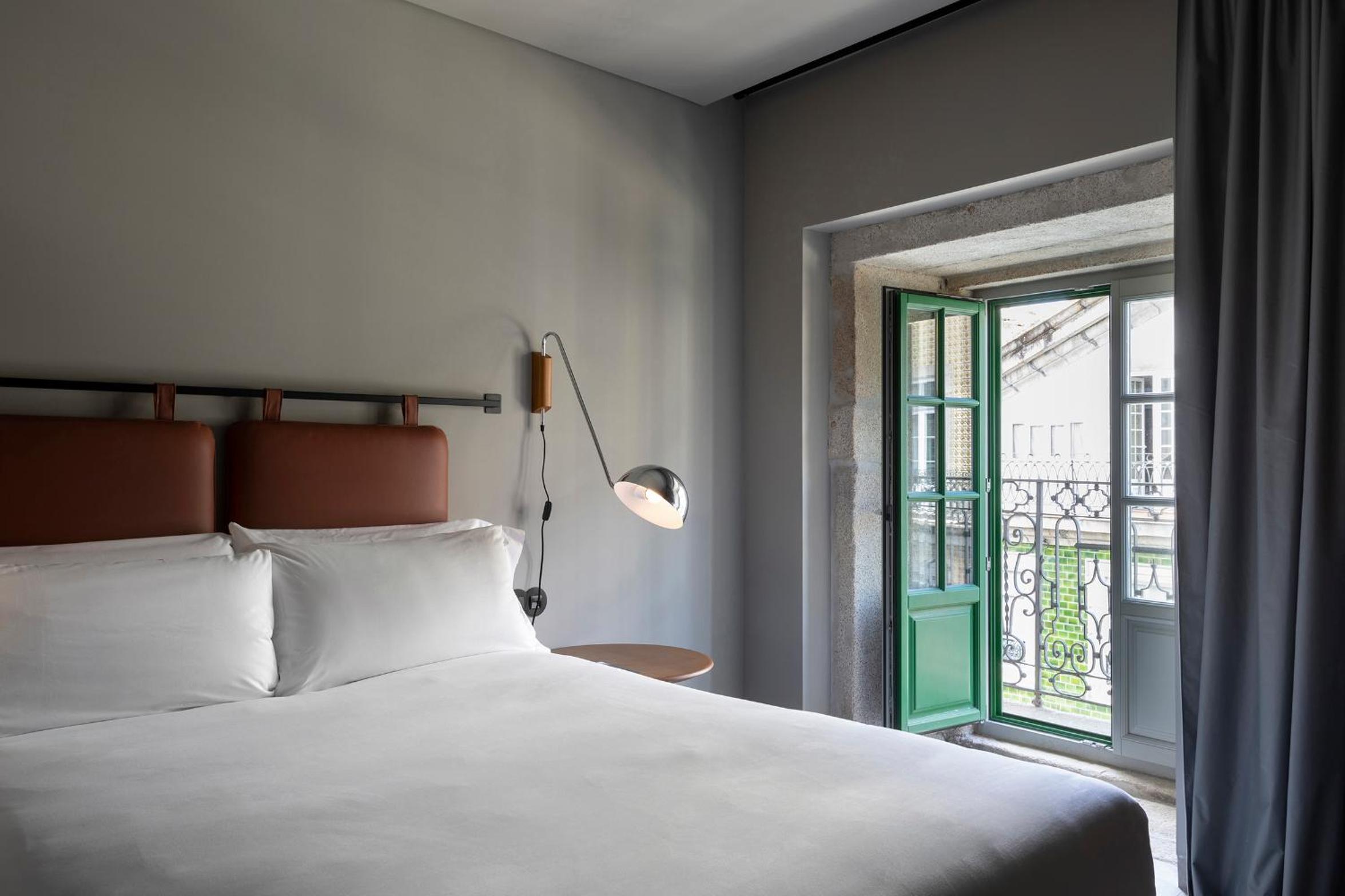 Room with City View - Photo 1