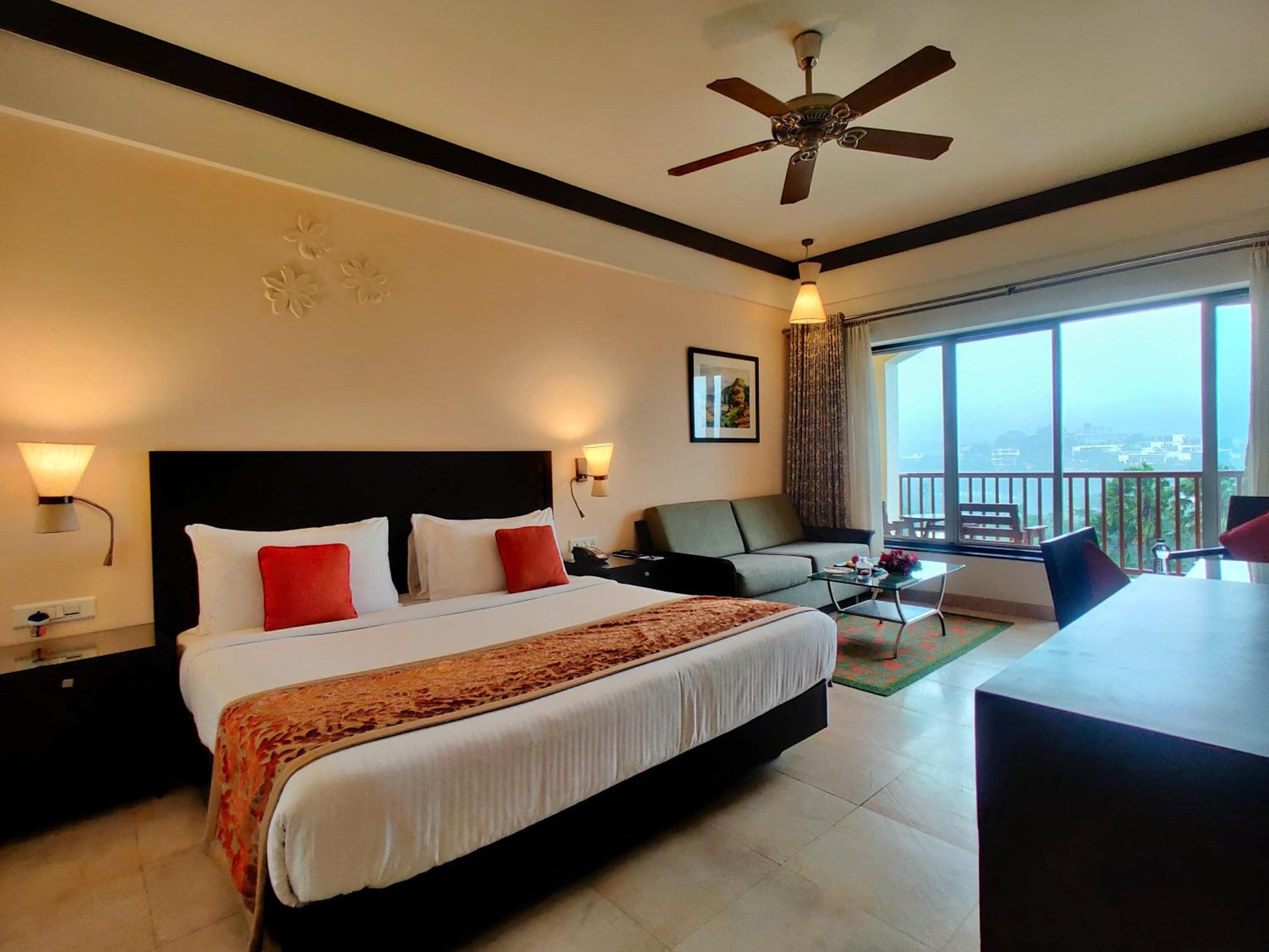 Classic Premium King with 20% off on Session on Spa , Food & Beverages and complimentary Access to Water Park Rides - Photo 5