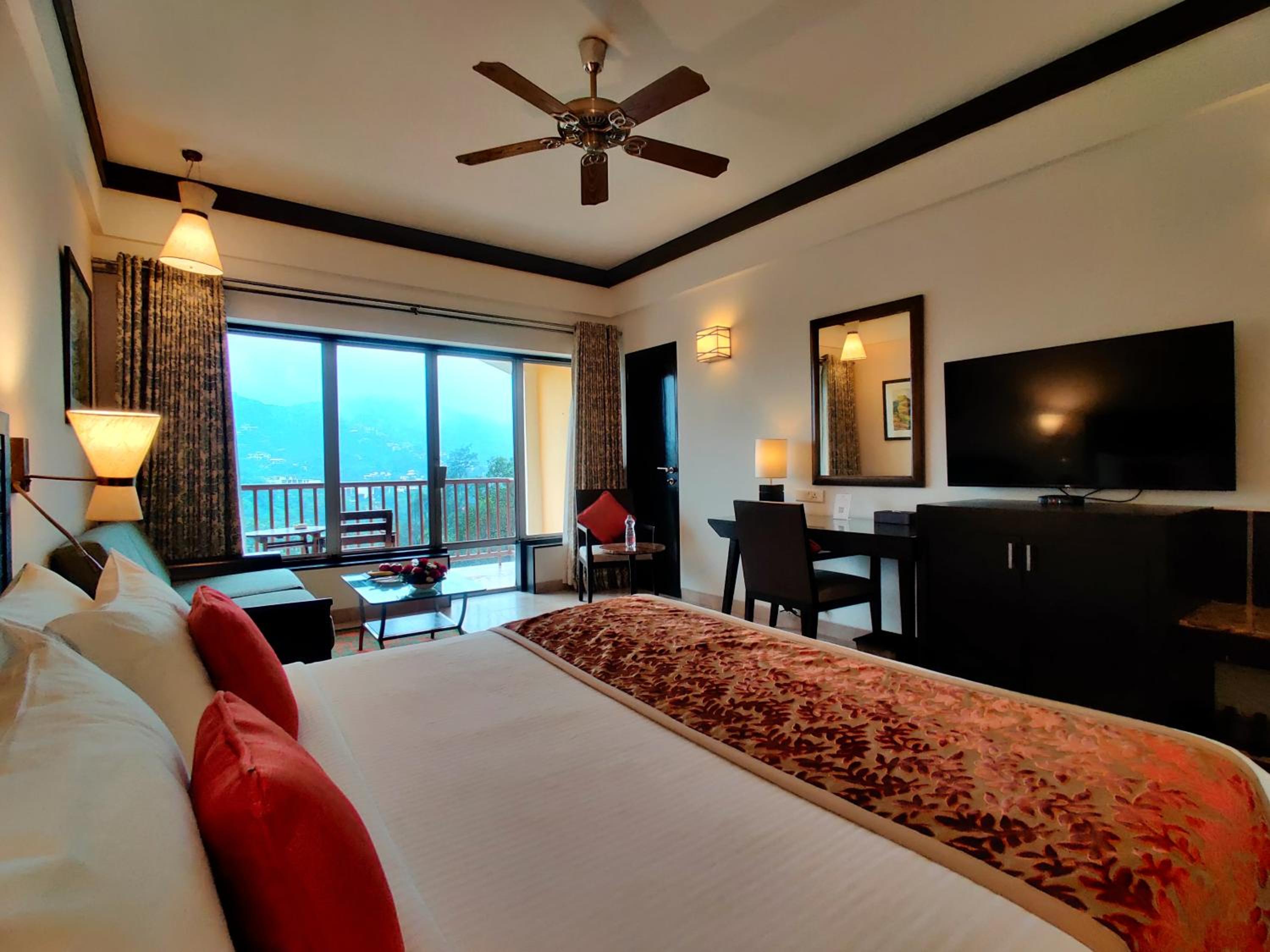 Classic Premium King with 20% off on Session on Spa , Food & Beverages and complimentary Access to Water Park Rides - Photo 4