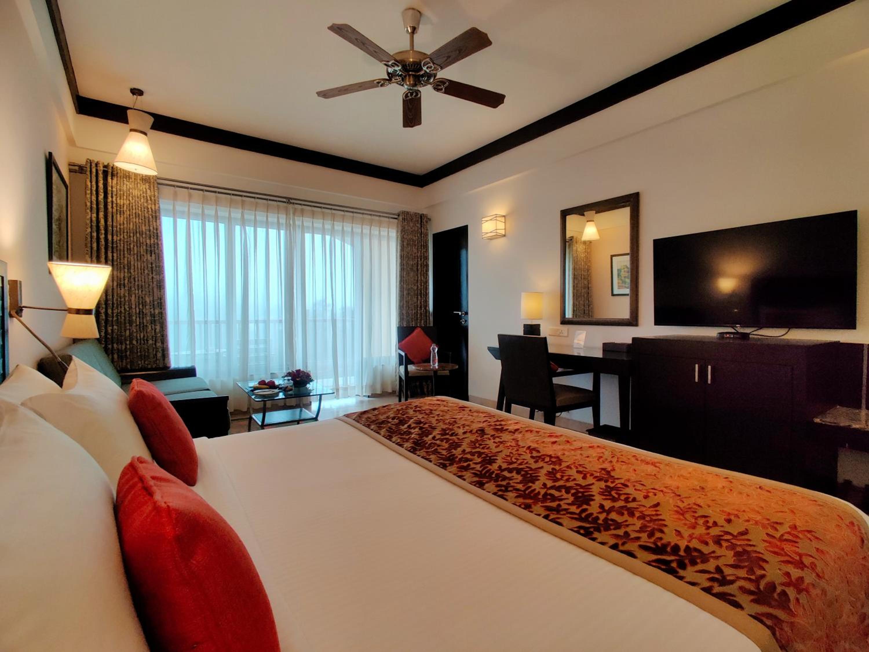 Classic Premium King with 20% off on Session on Spa , Food & Beverages and complimentary Access to Water Park Rides - Photo 10