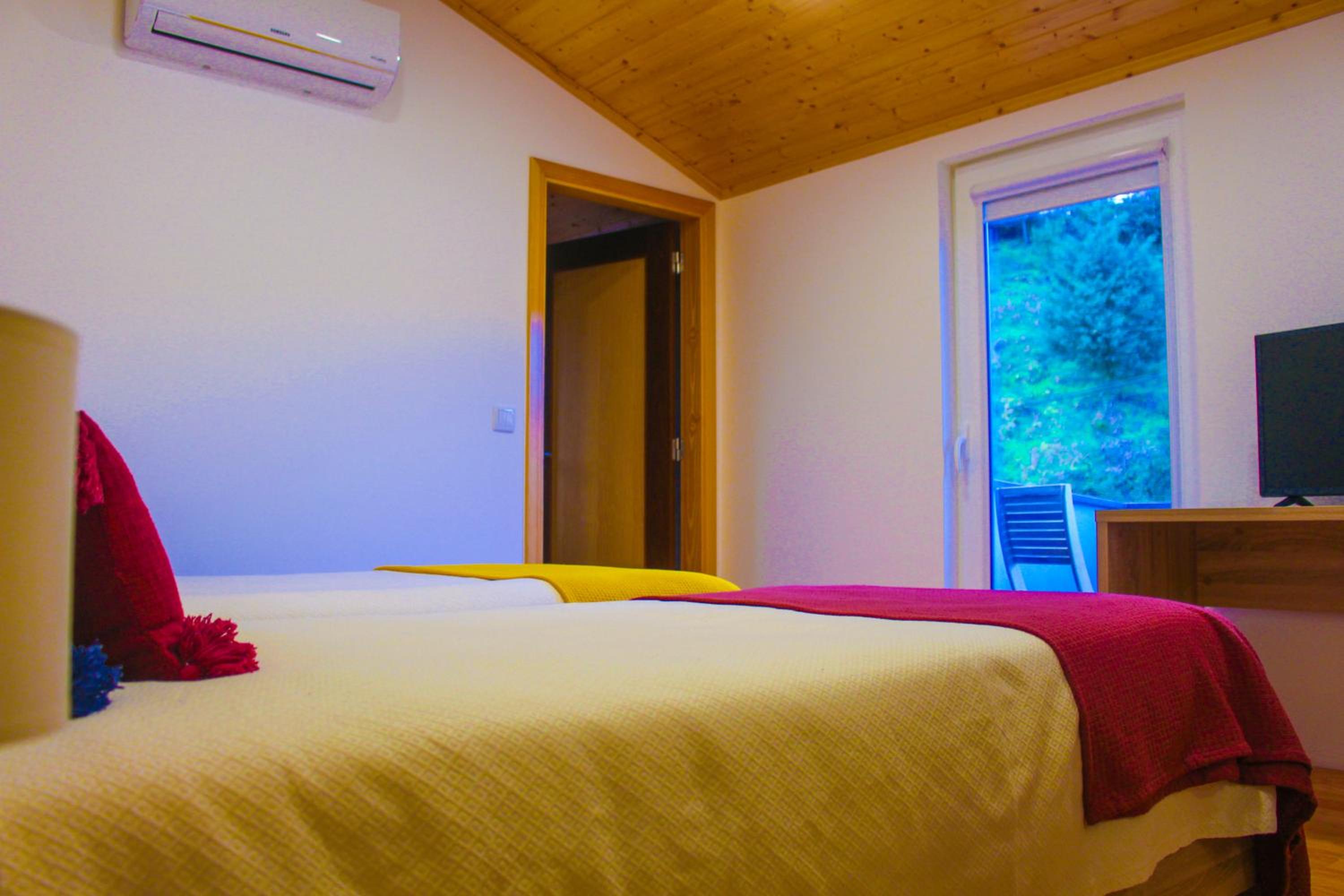 Twin Room with View - Photo 15