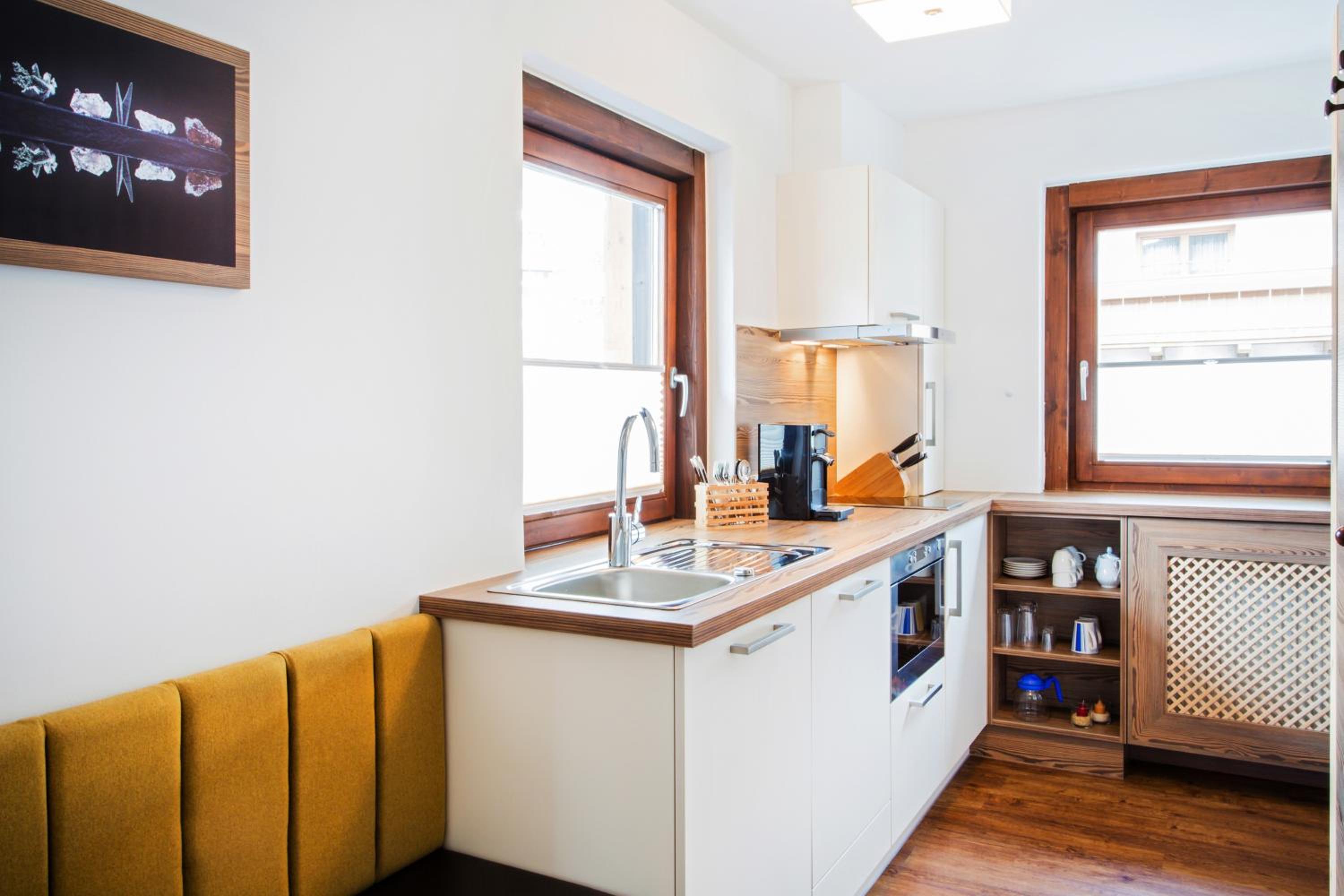 Studio Apartment with Terrace photo 2