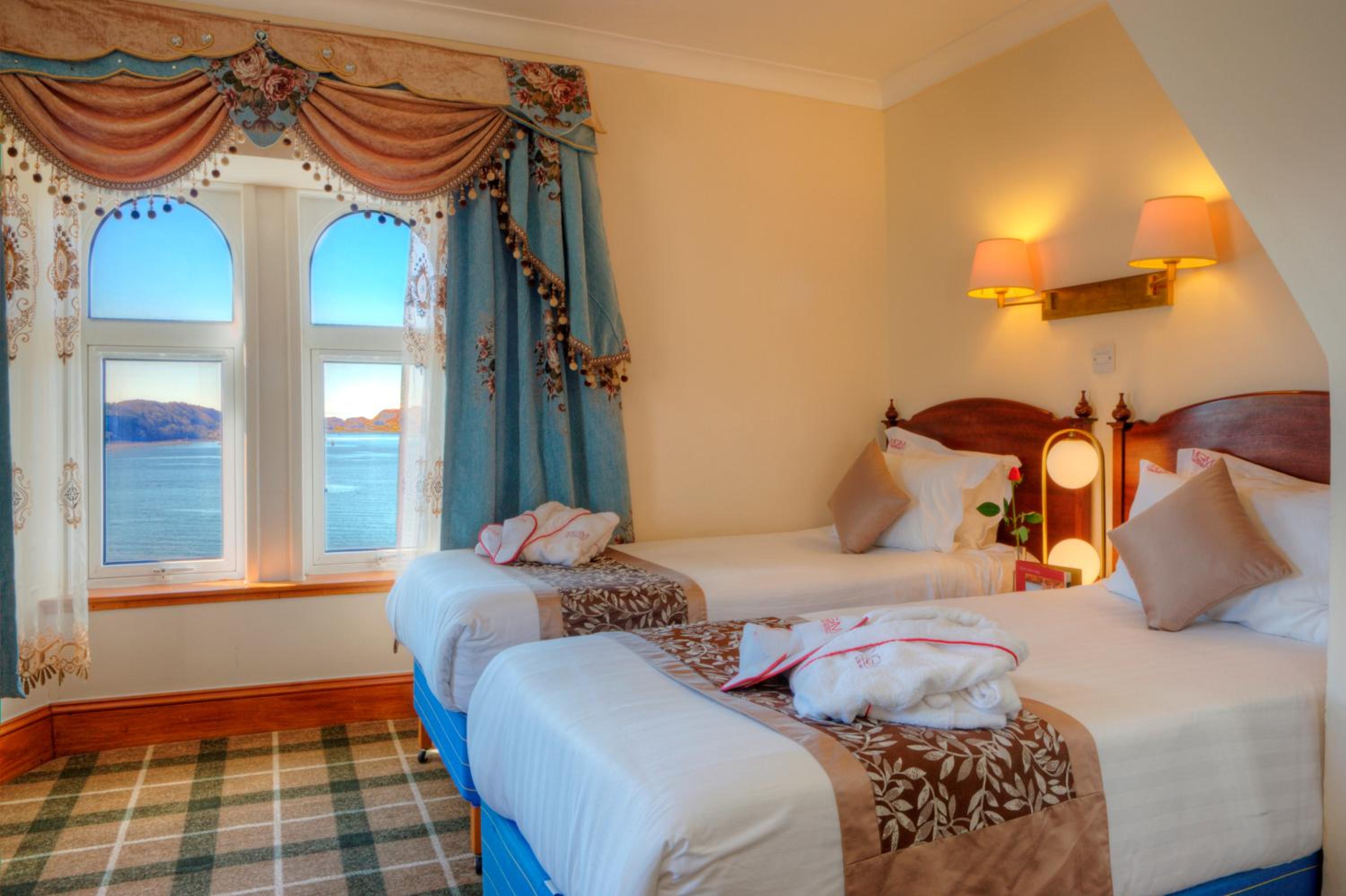 Twin Room with Sea View