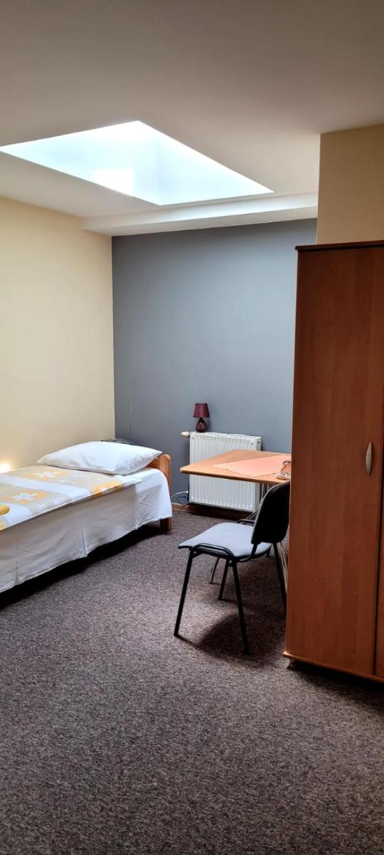 Single Room with Bathroom photo 1