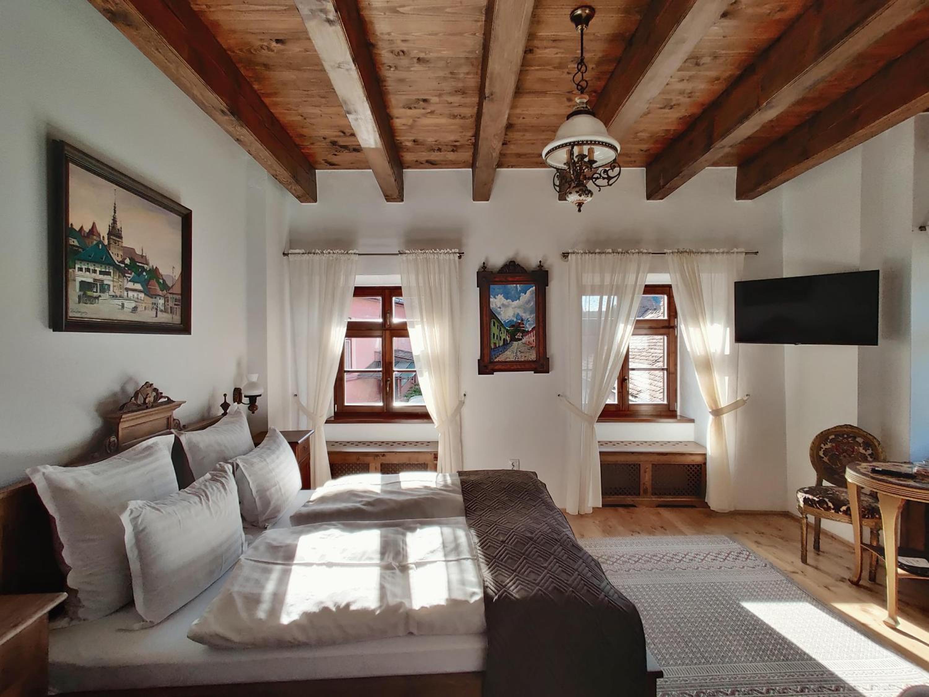 Superior King Room photo 1