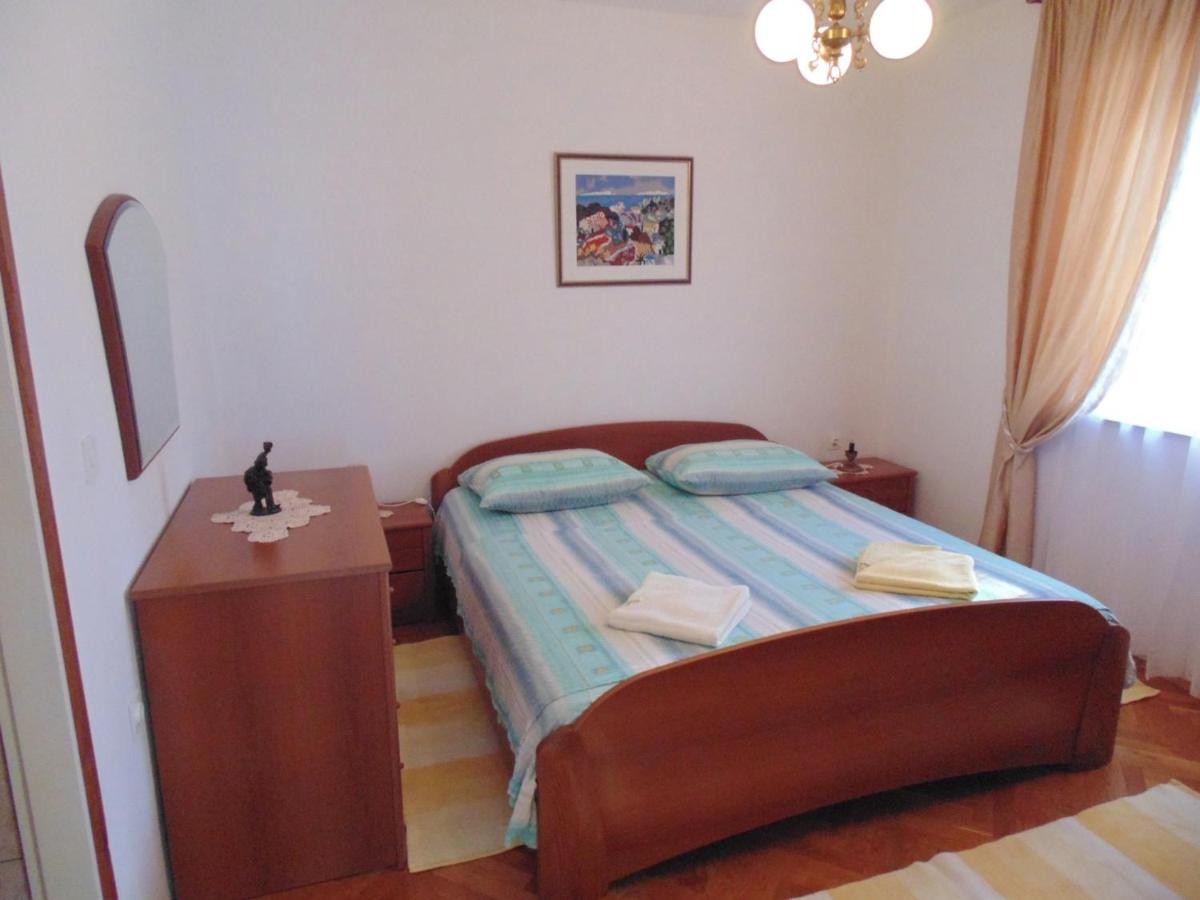 Two-Bedroom Apartment with Sea View - Photo 5