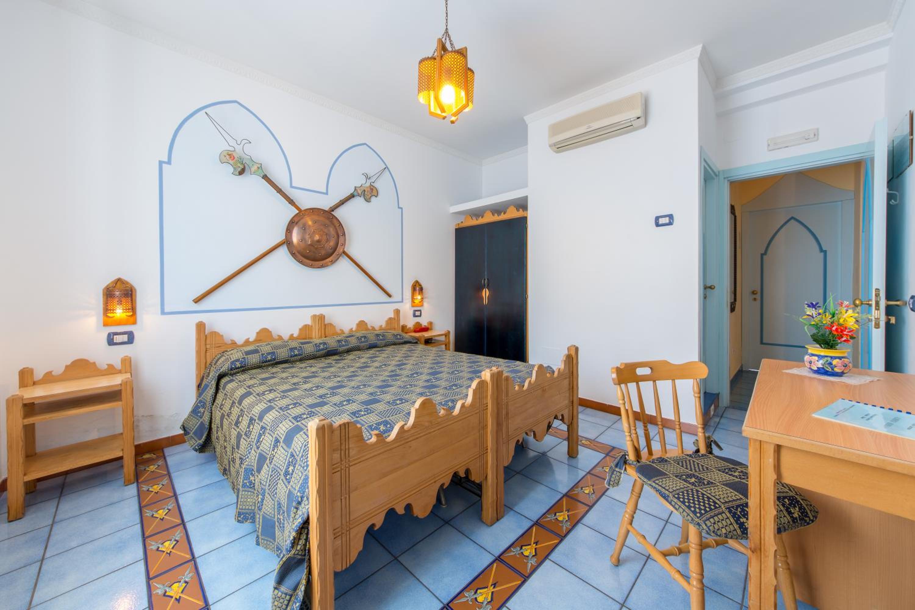 Double Room with Balcony - Photo 1