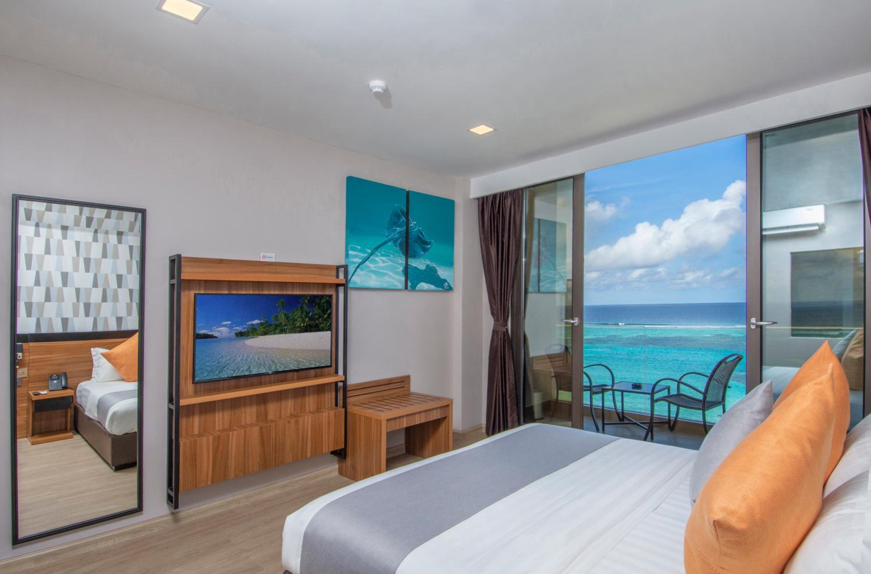 Deluxe Double or Twin Room with Sea View photo 1