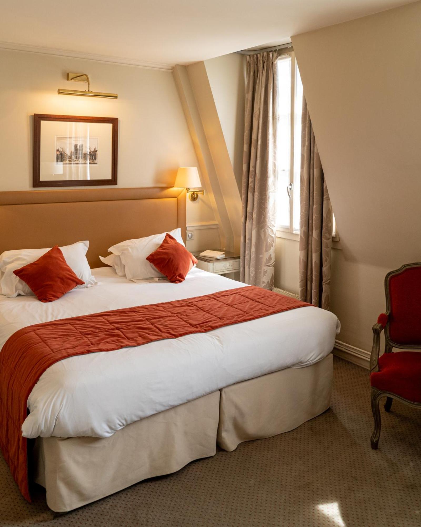 Standard Double or Twin Room photo 3
