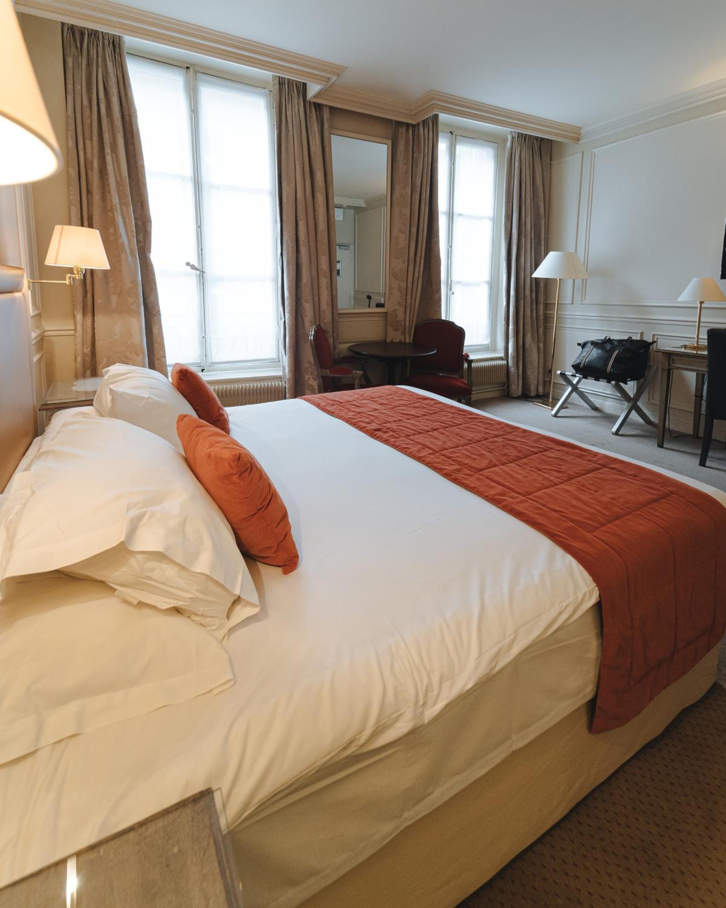 Superior Double or Twin Room photo 2
