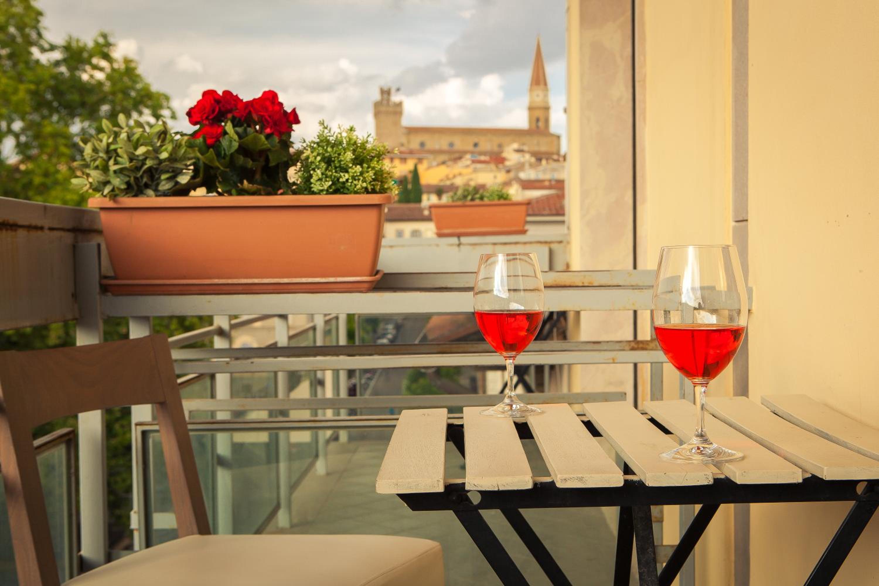 Zweibett- oder Doppelzimmer mit Balkon