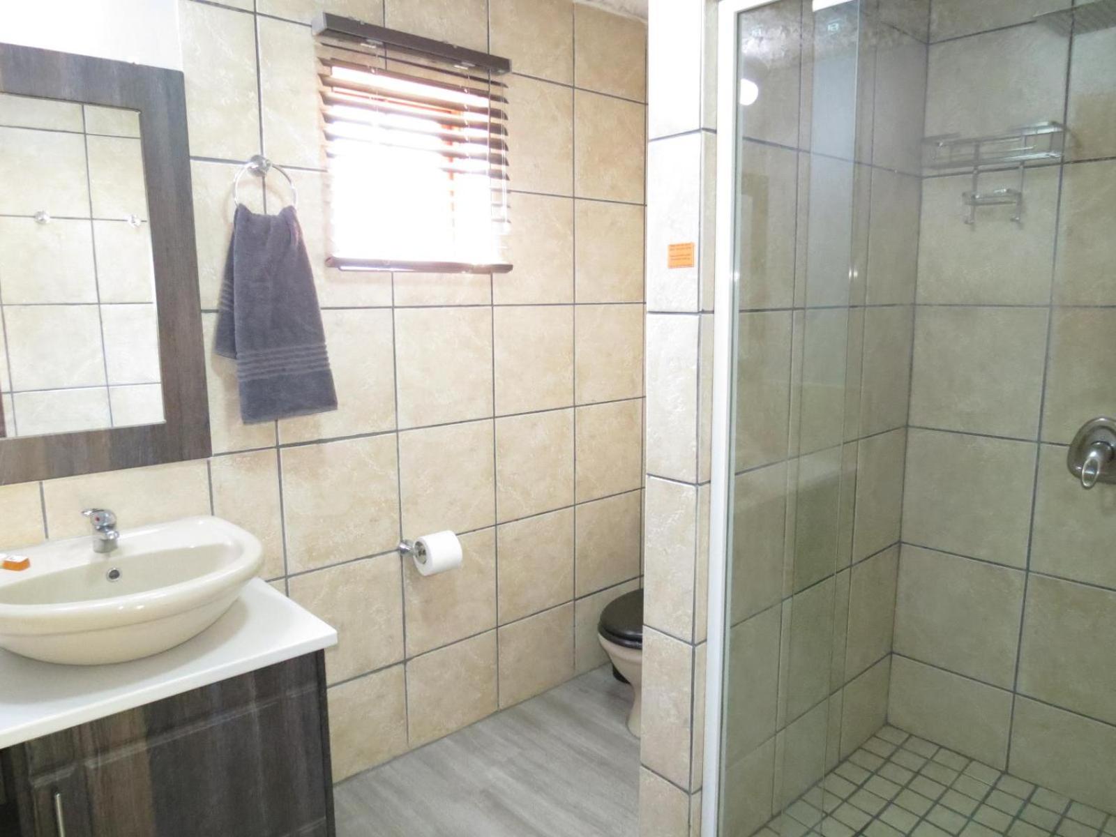 Deluxe Family Suite photo 3