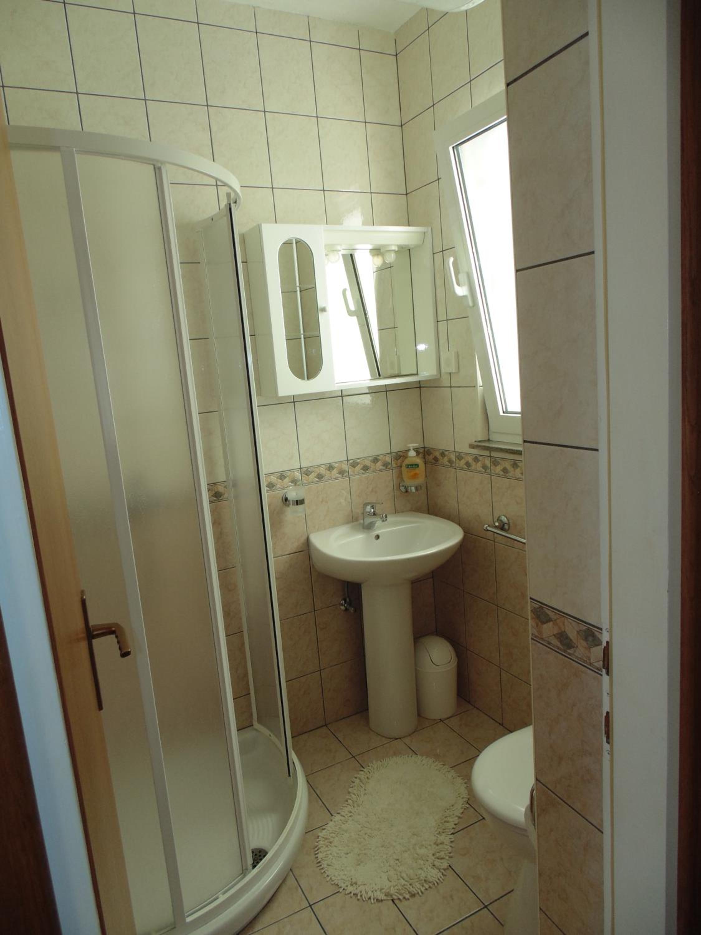 Two-Bedroom Apartment with Sea View - Photo 15