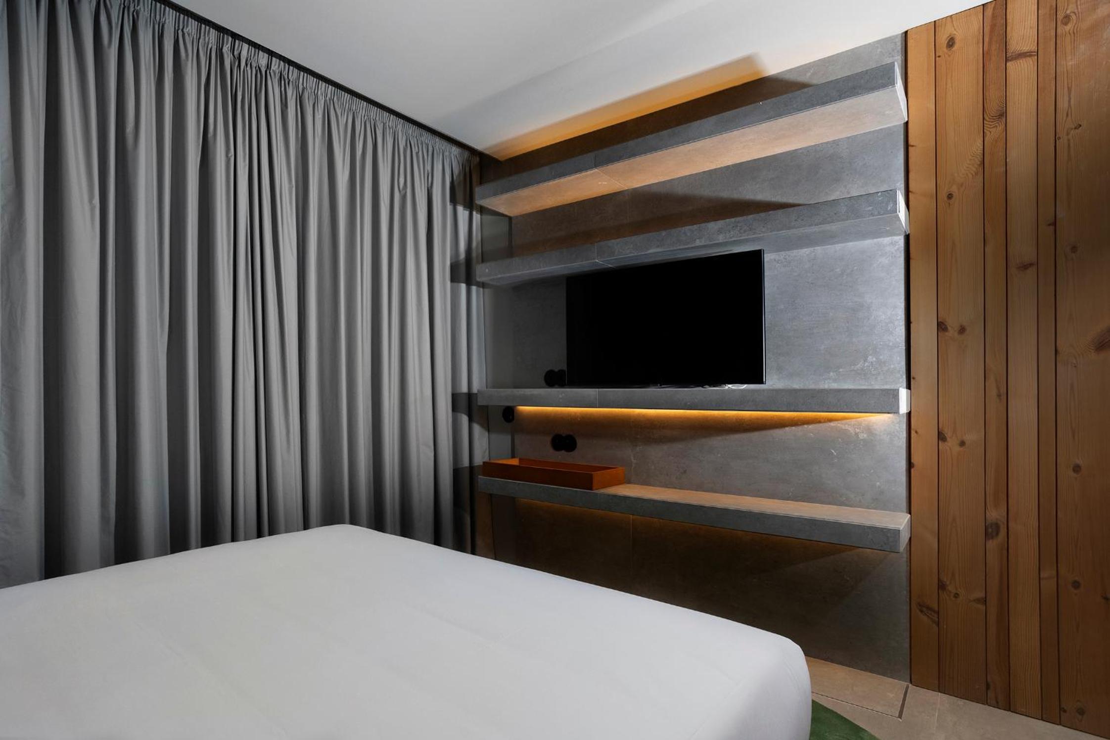 Duplex Room