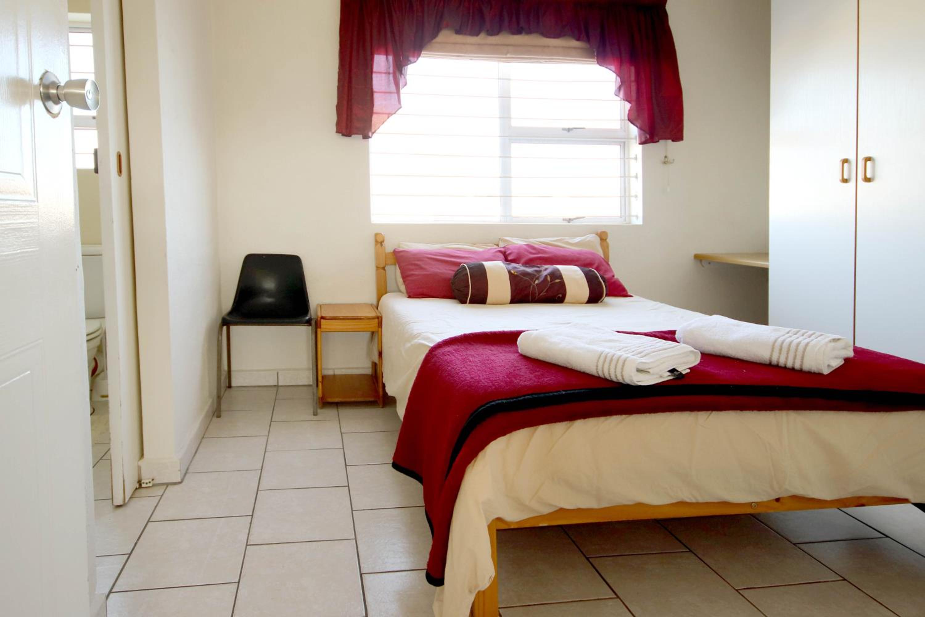 Double Room with Private Bathroom - Photo 1