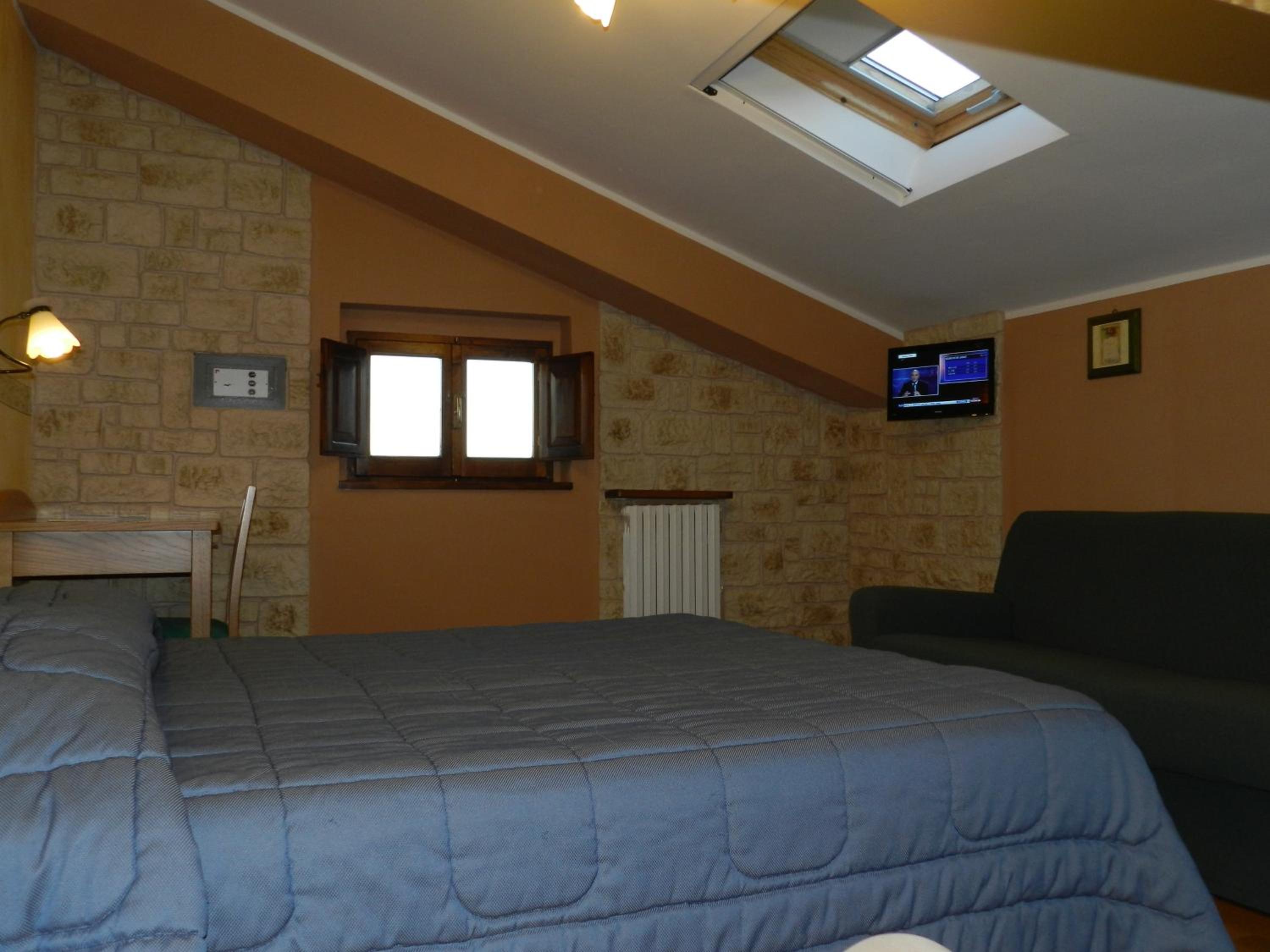 Triple Room - Photo 1