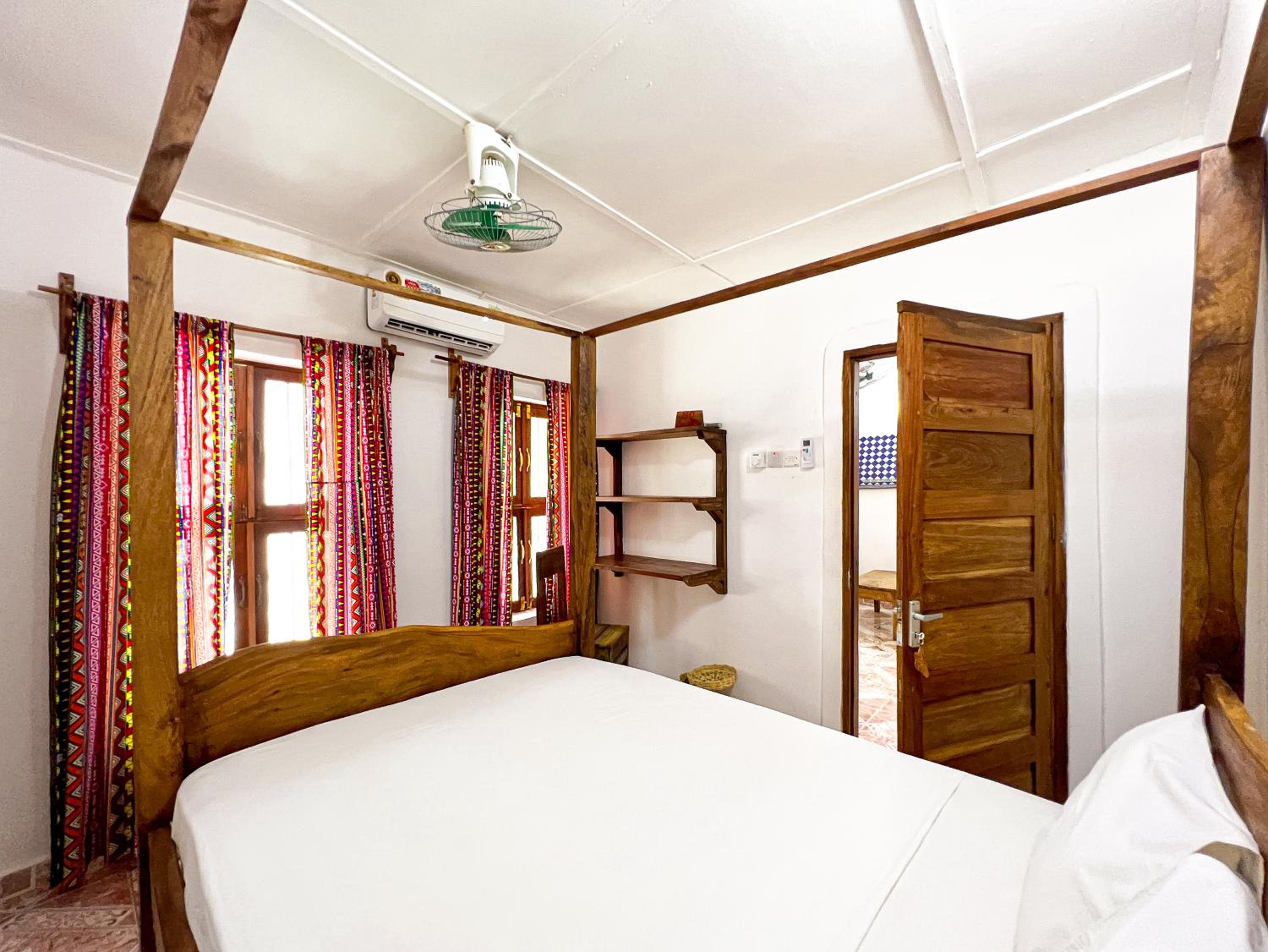 Double Room with Private Bathroom - Photo 1